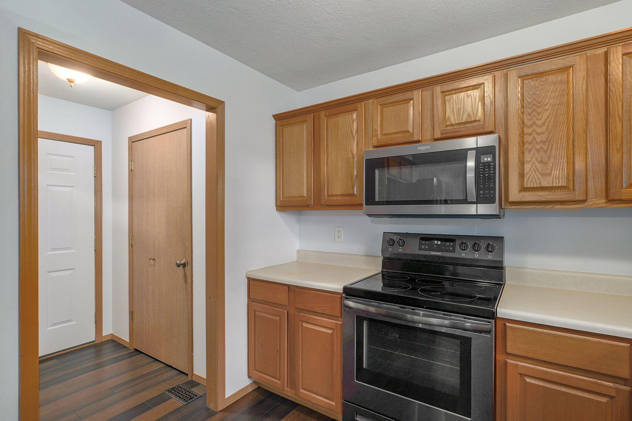 1560 South Timbercreek Avenue Property Photo 14