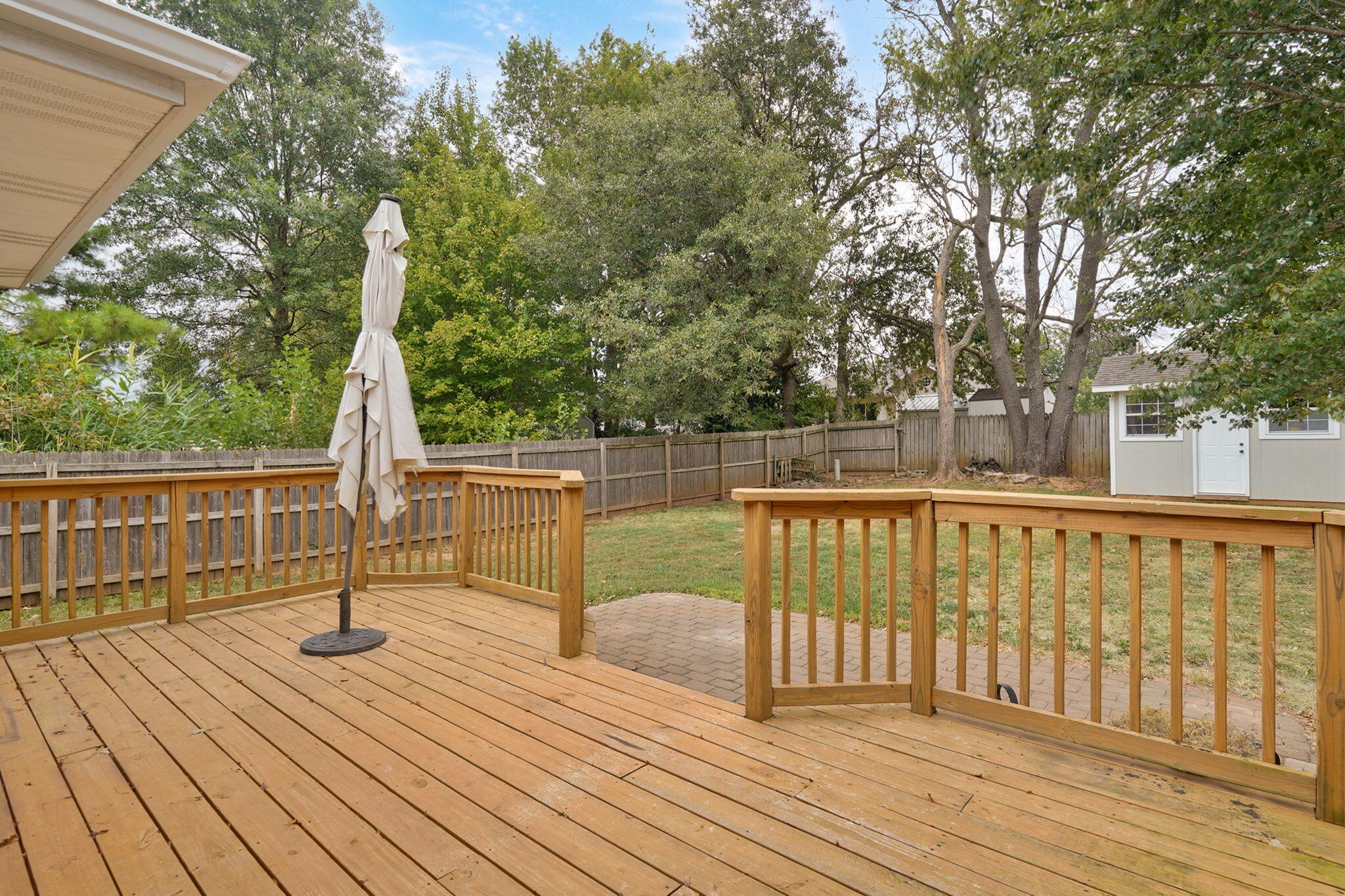 1560 South Timbercreek Avenue Property Photo 24