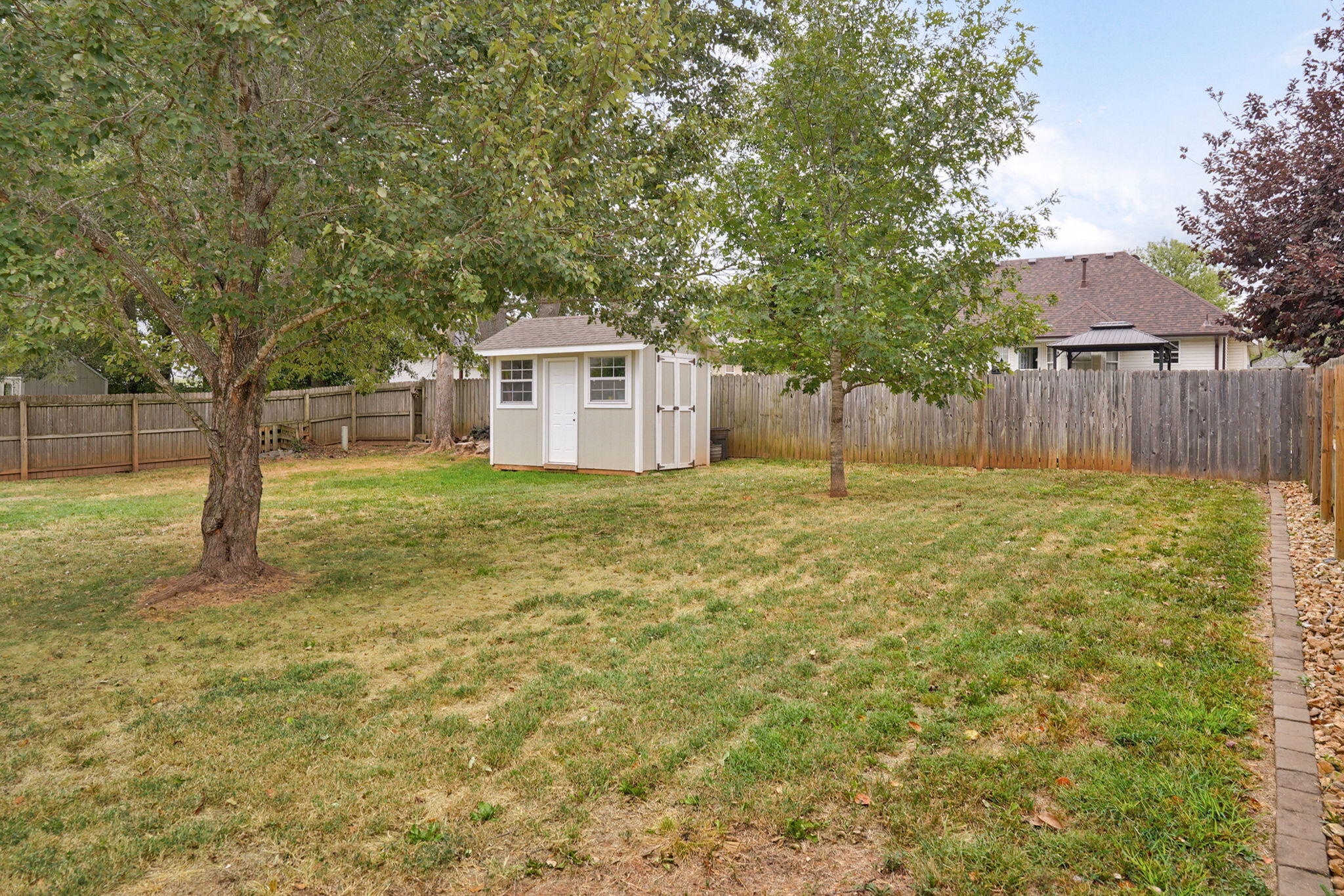 1560 South Timbercreek Avenue Property Photo 31