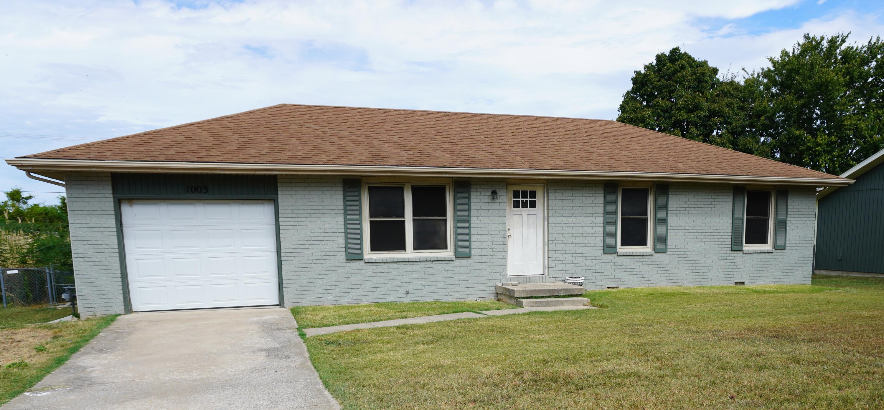 1003 East Parkview Street Property Photo 2