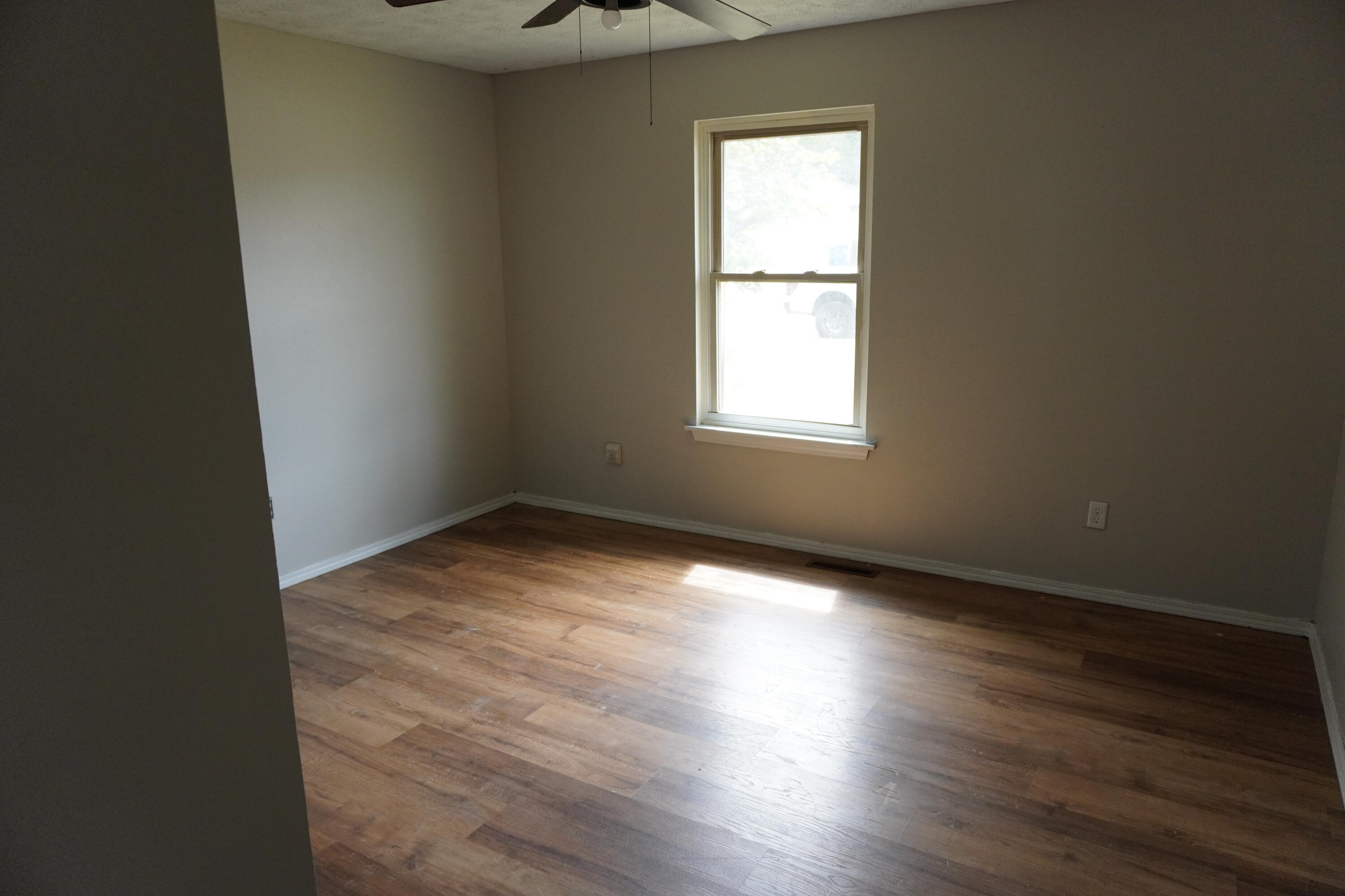 1003 East Parkview Street Property Photo 6