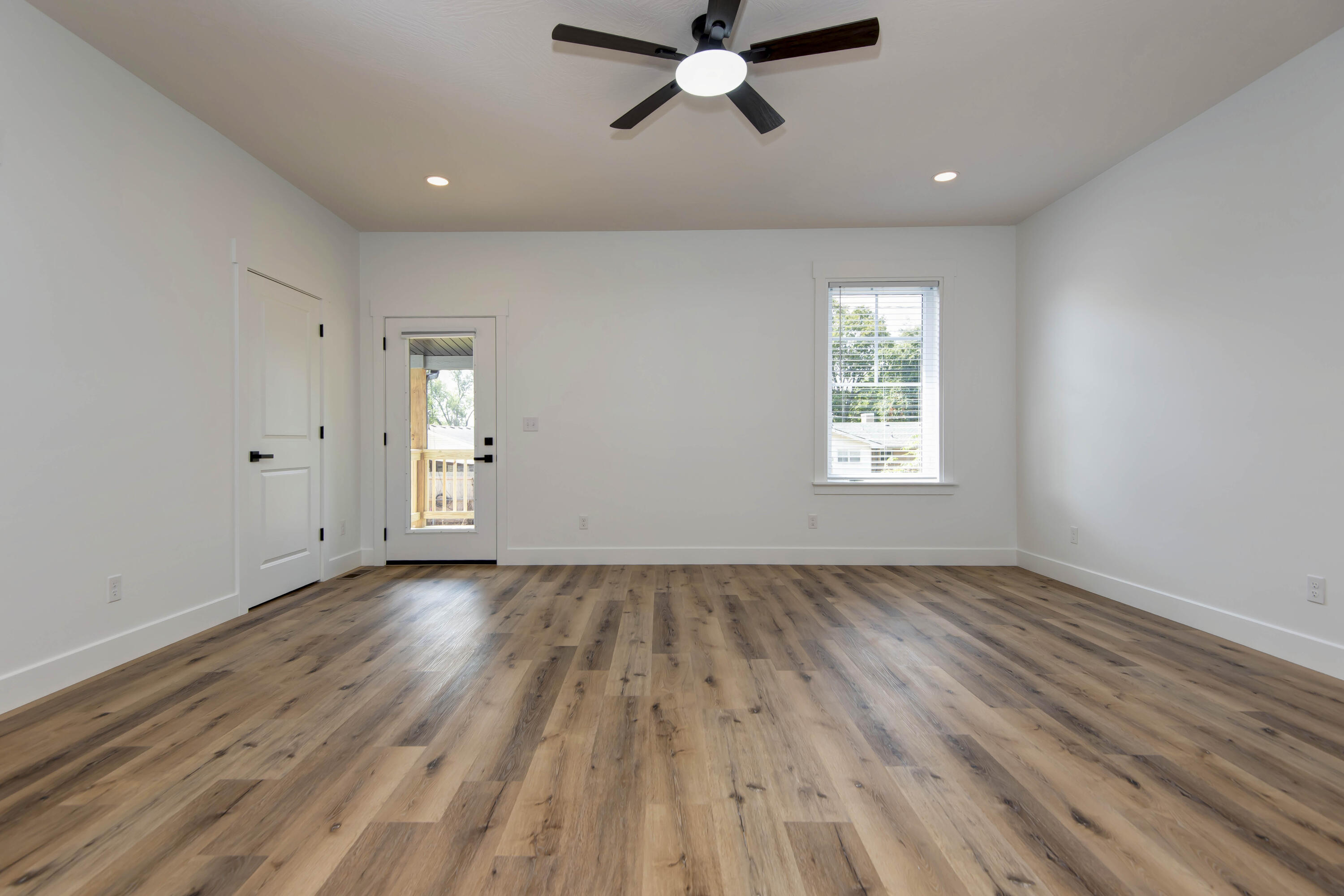 2930 West Olive Street Property Photo 15