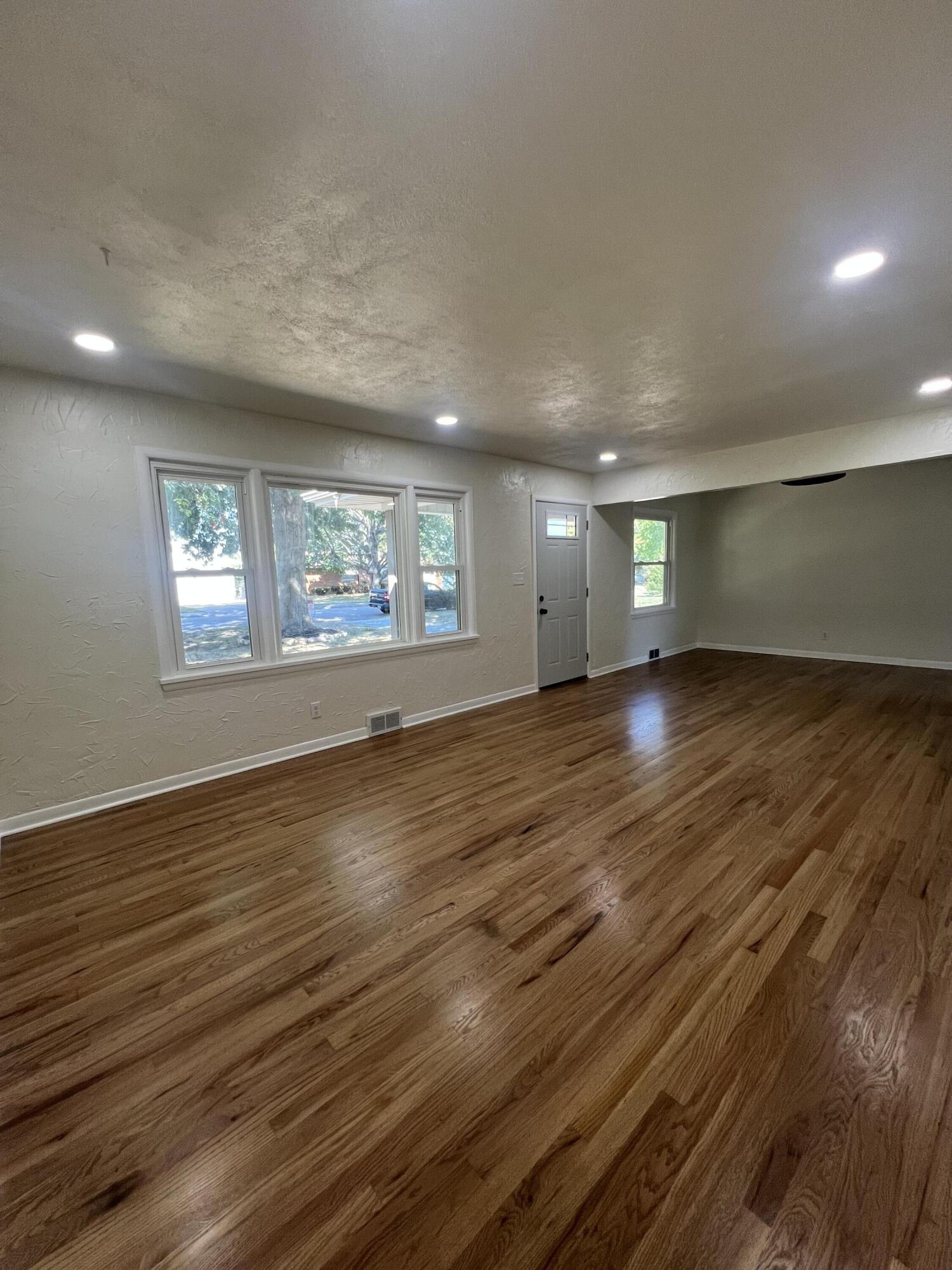 1732 South Lancaster Avenue Property Photo 5