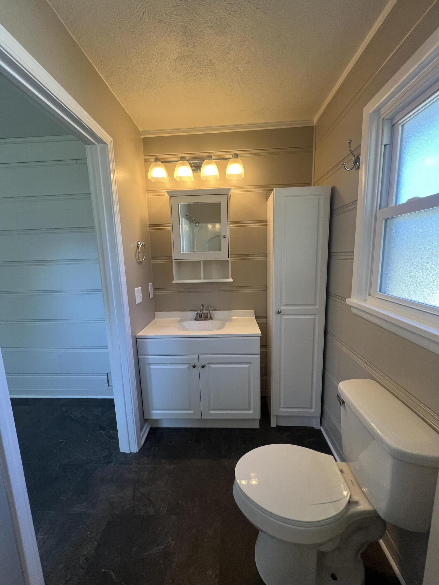 1732 South Lancaster Avenue Property Photo 18