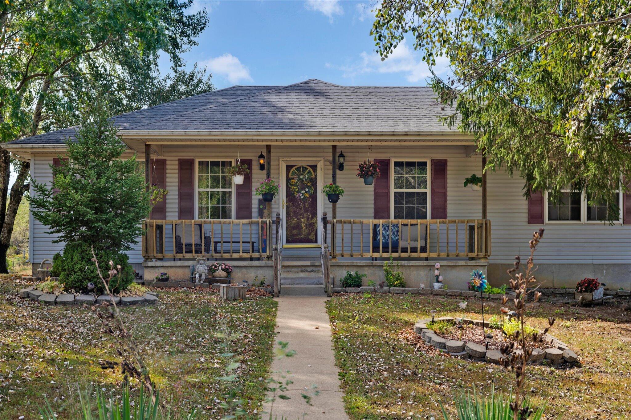 4273 Highway P Property Photo 3