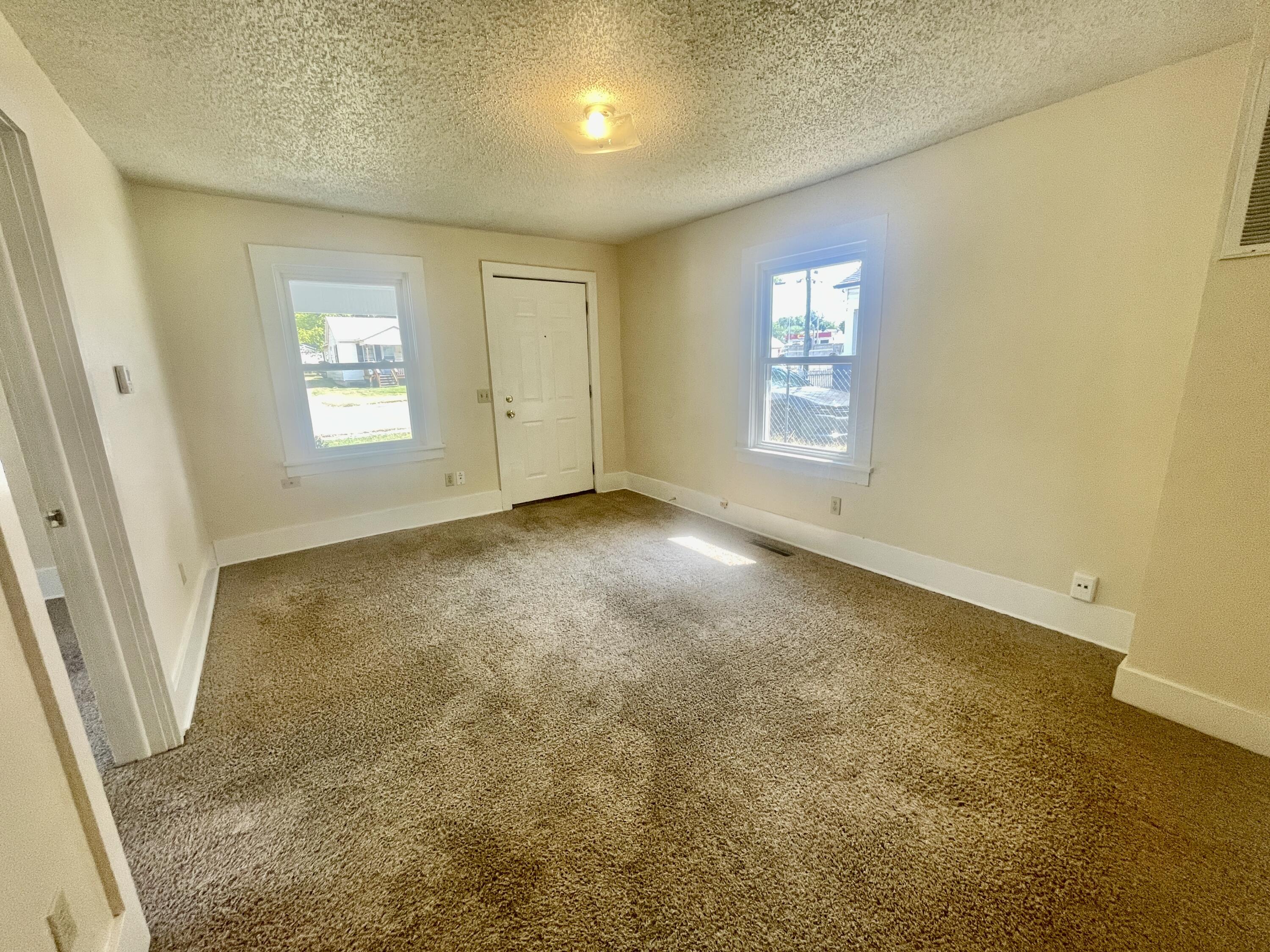 2423 North Fremont Avenue Property Photo 2