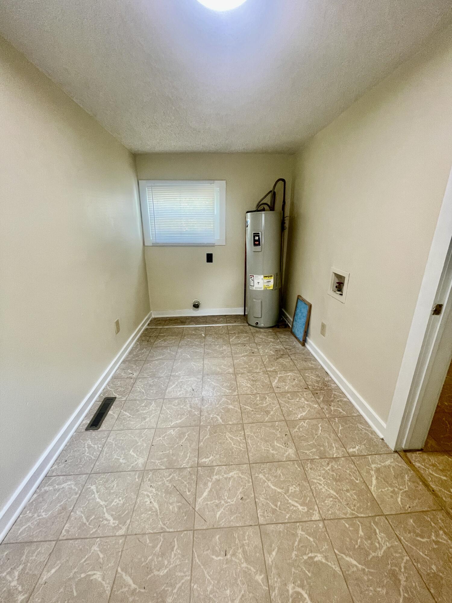 2423 North Fremont Avenue Property Photo 6