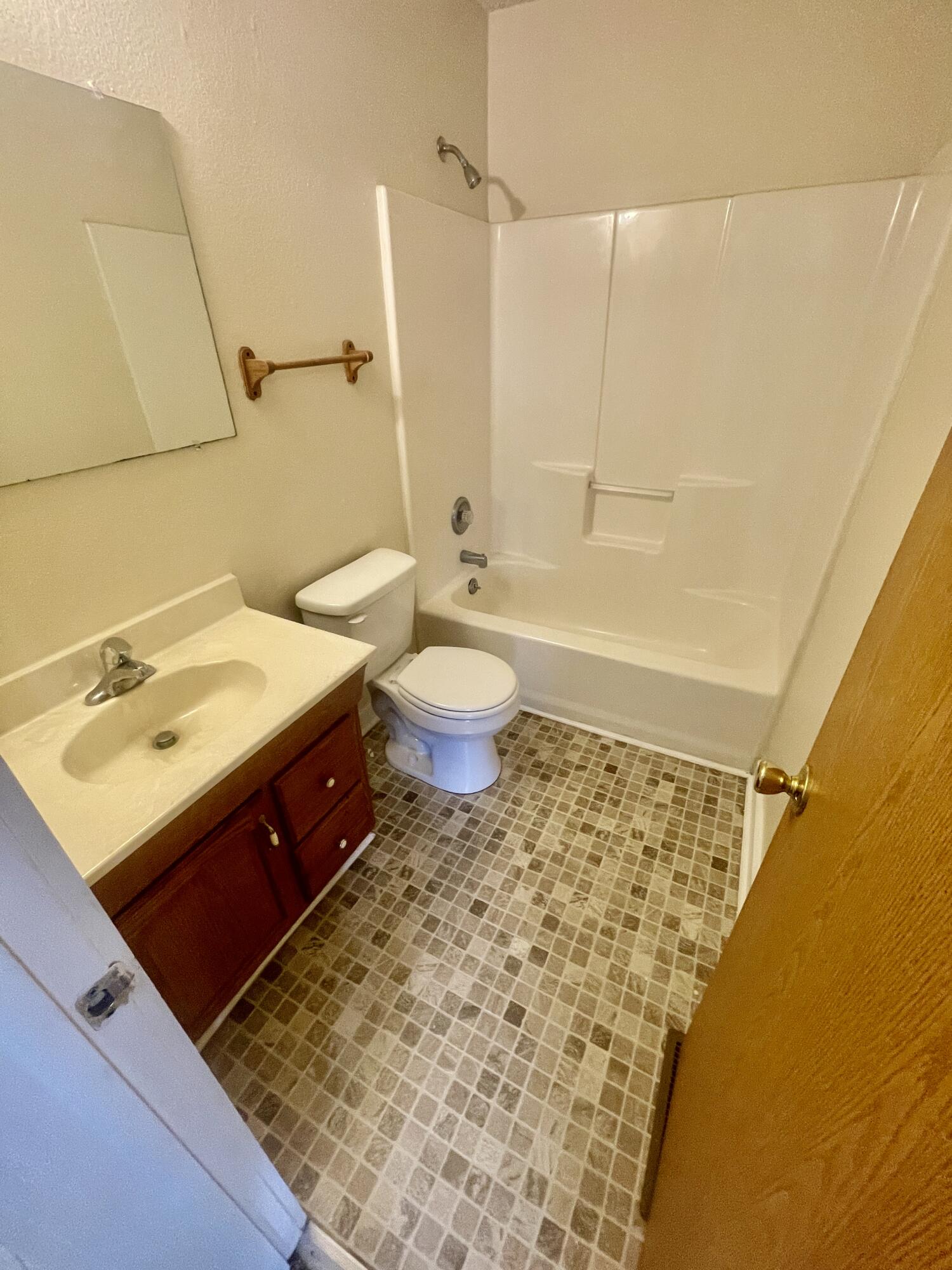2423 North Fremont Avenue Property Photo 8