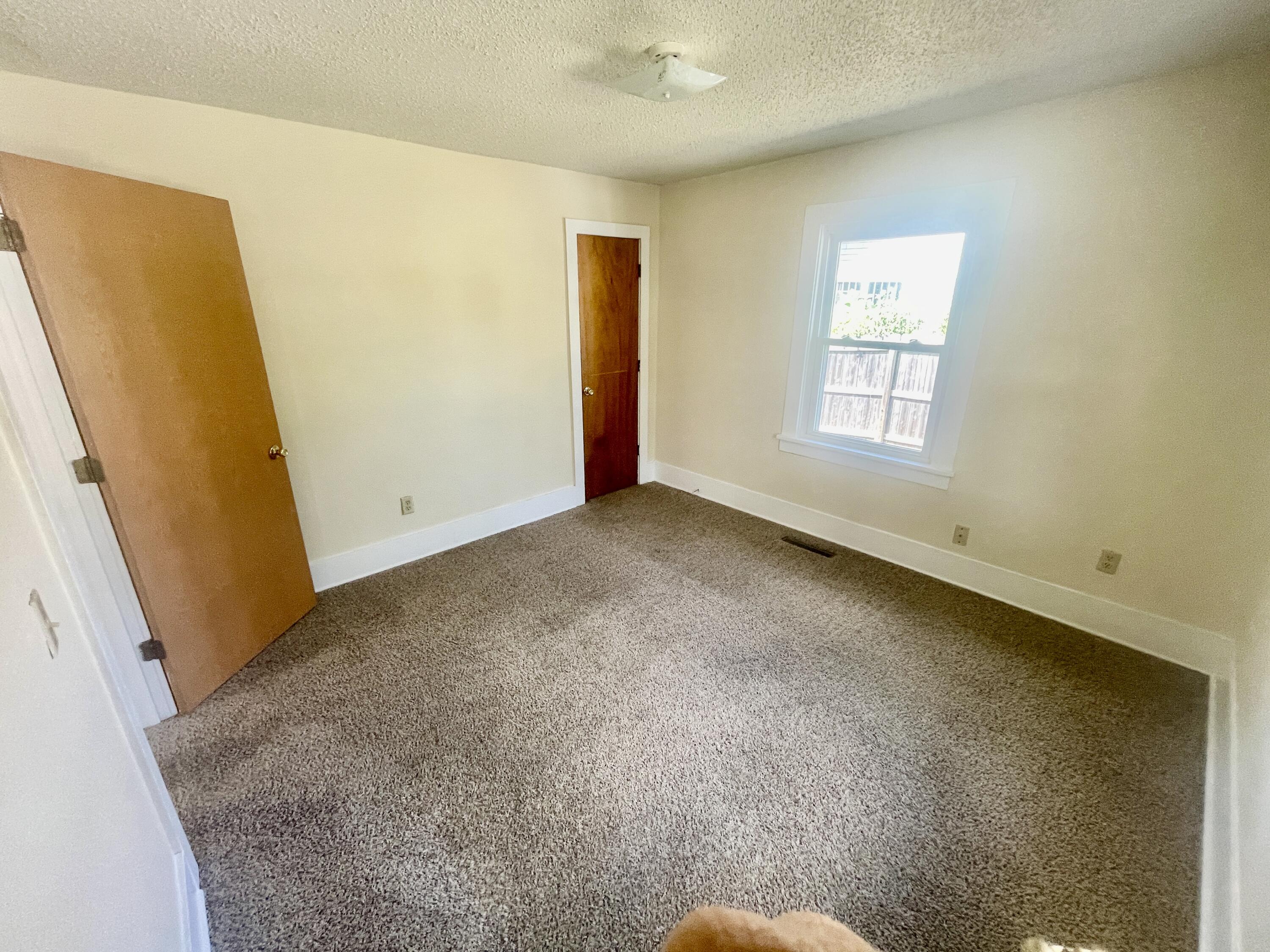 2423 North Fremont Avenue Property Photo 9