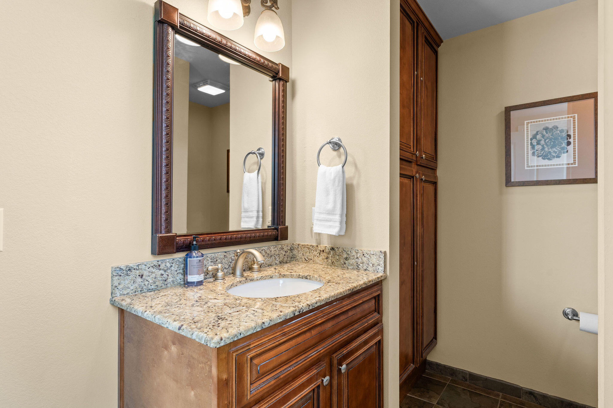 201 Prairie Dunes Drive 1307/1308 Property Photo 17