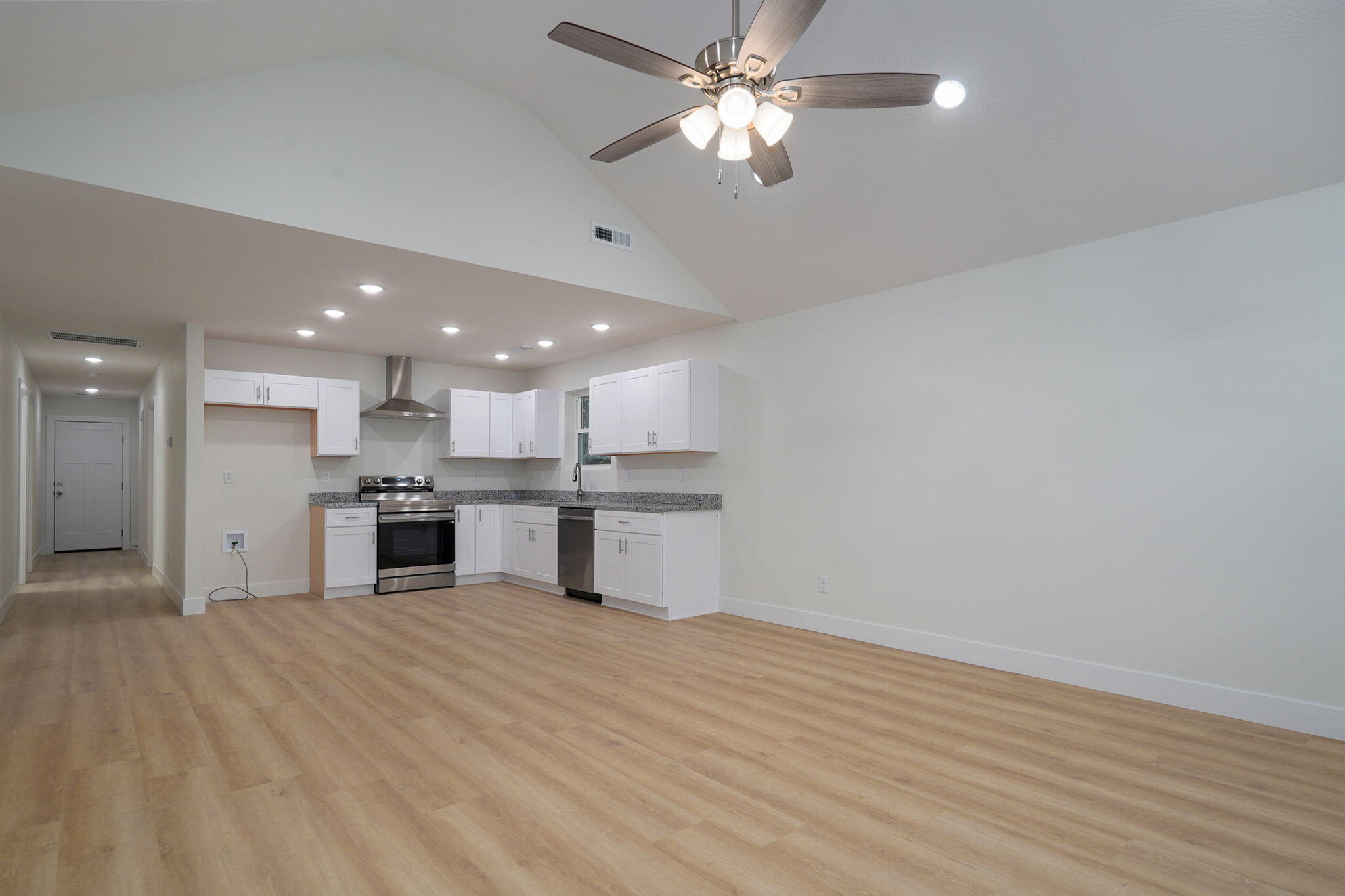3307 West Lombard Street Property Photo 5