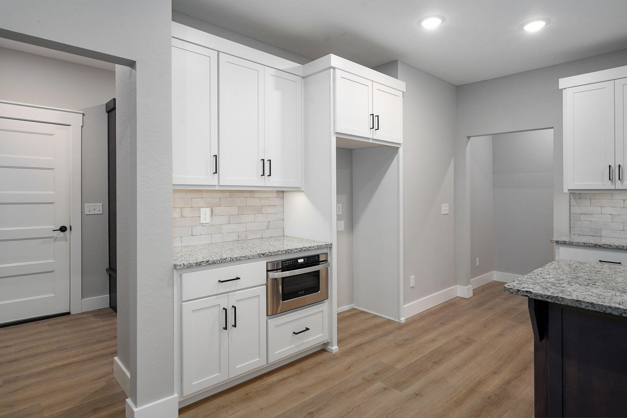 4898 South Sycamore Avenue Property Photo 15