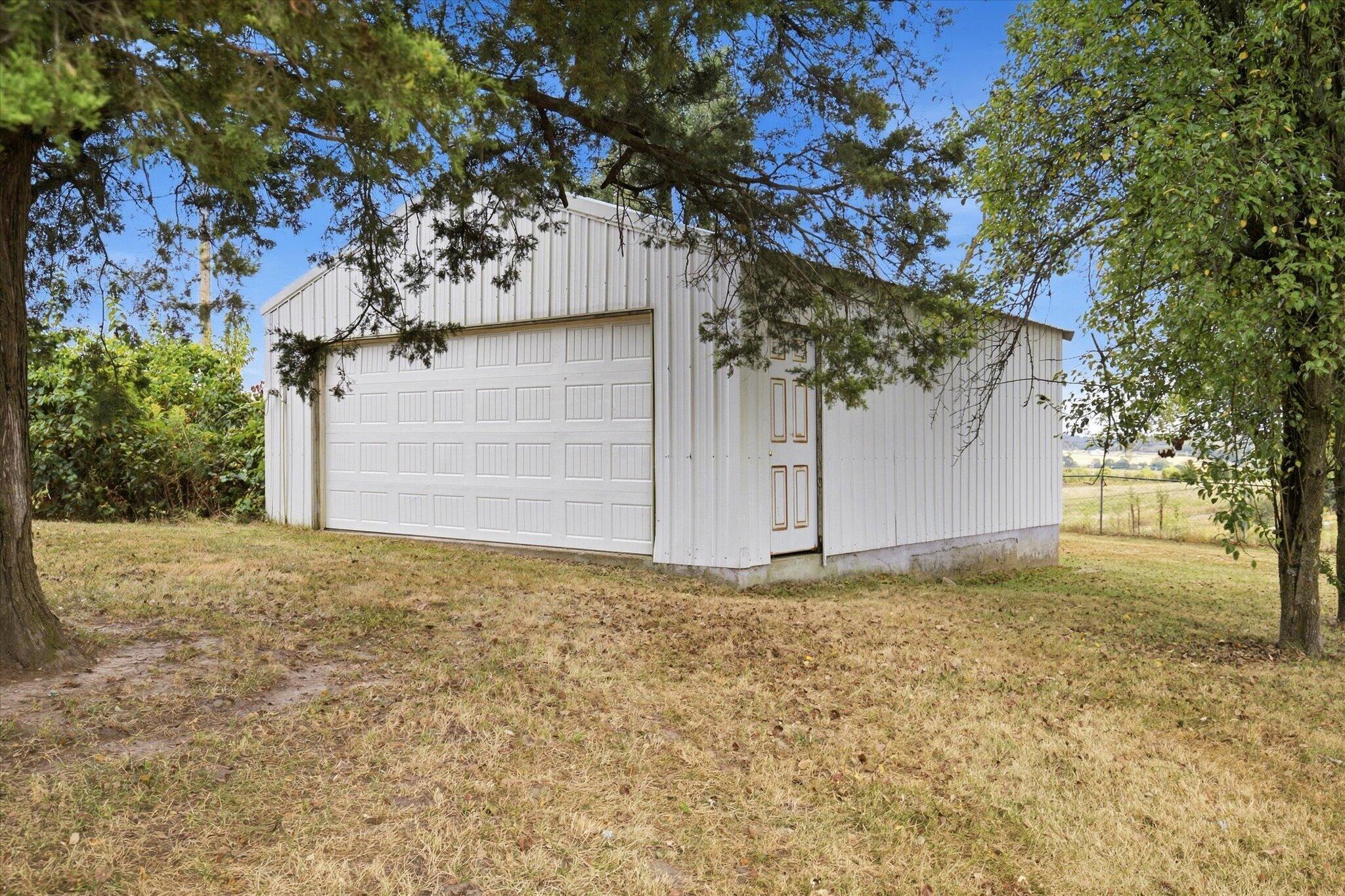 1663 Swan Lane Property Photo 5