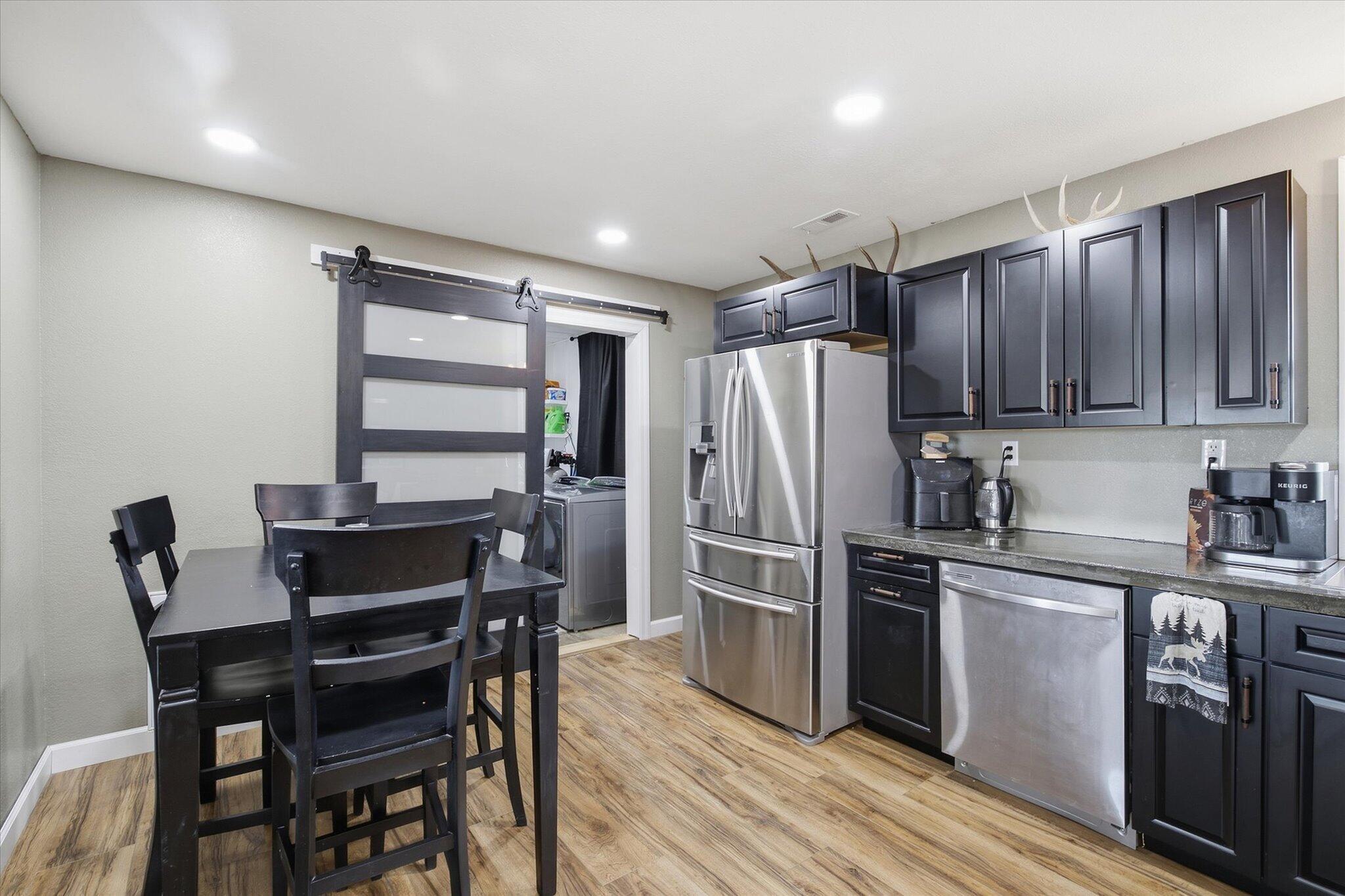 1663 Swan Lane Property Photo 12
