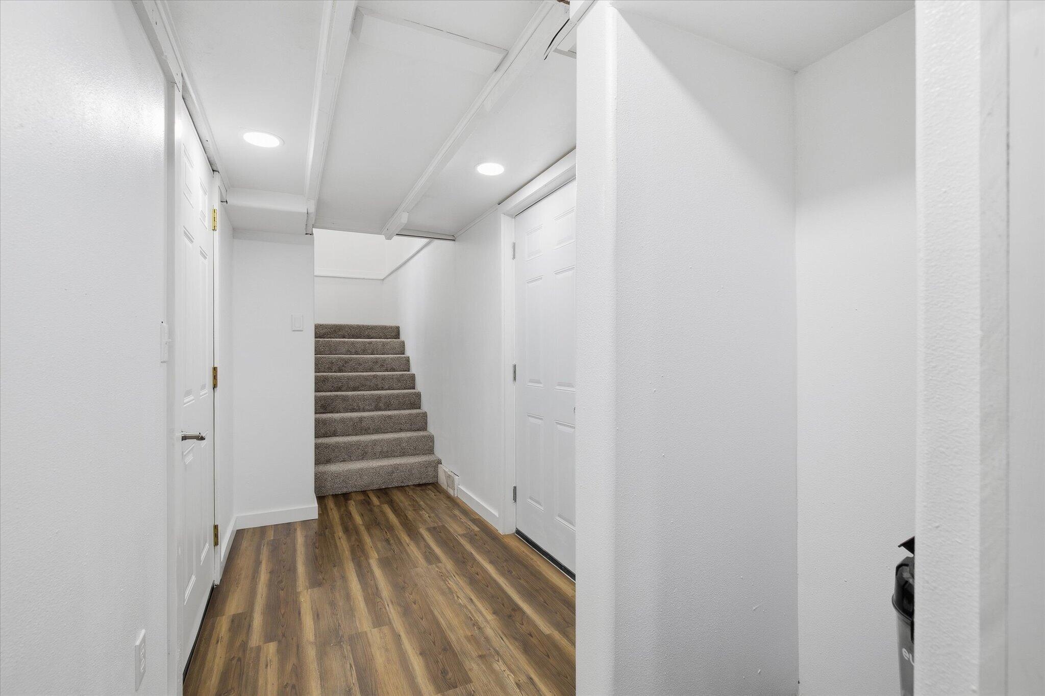 1663 Swan Lane Property Photo 27