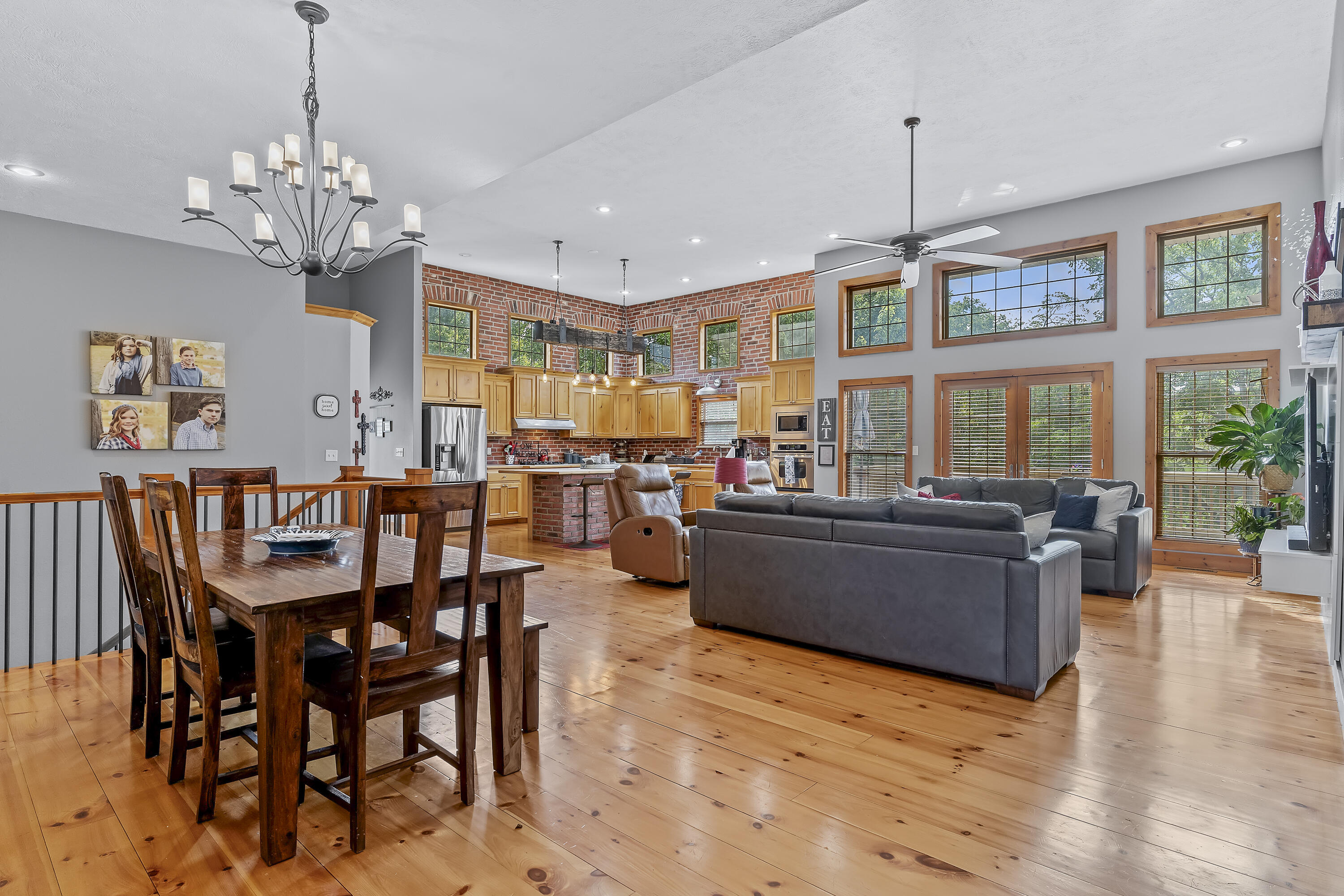 900 East Welch Street Property Photo 4