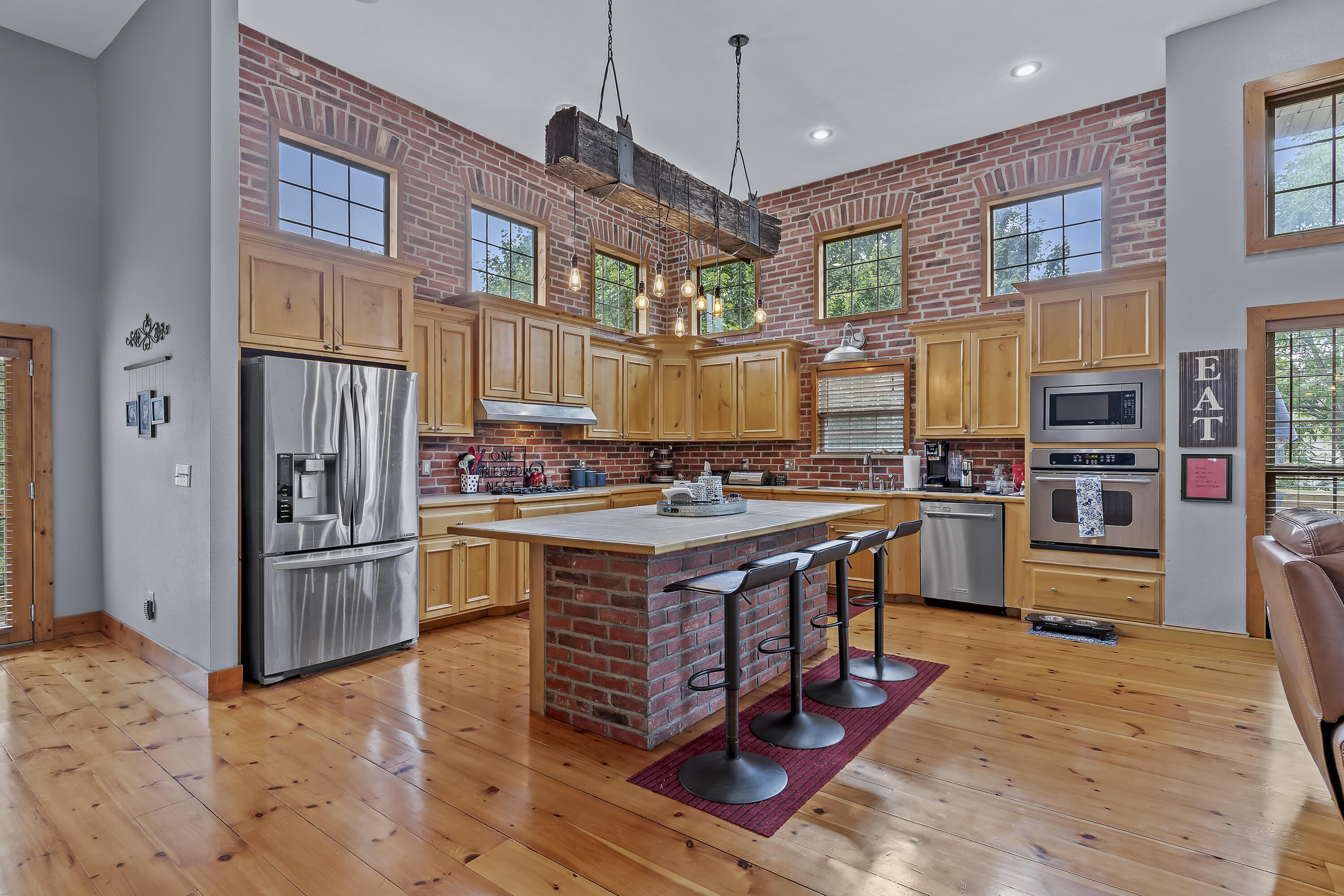 900 East Welch Street Property Photo 10