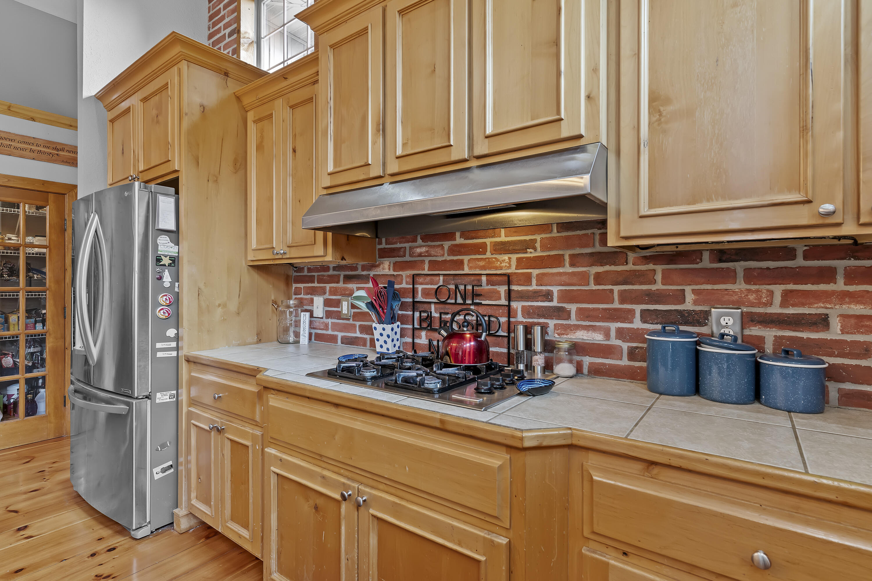 900 East Welch Street Property Photo 15