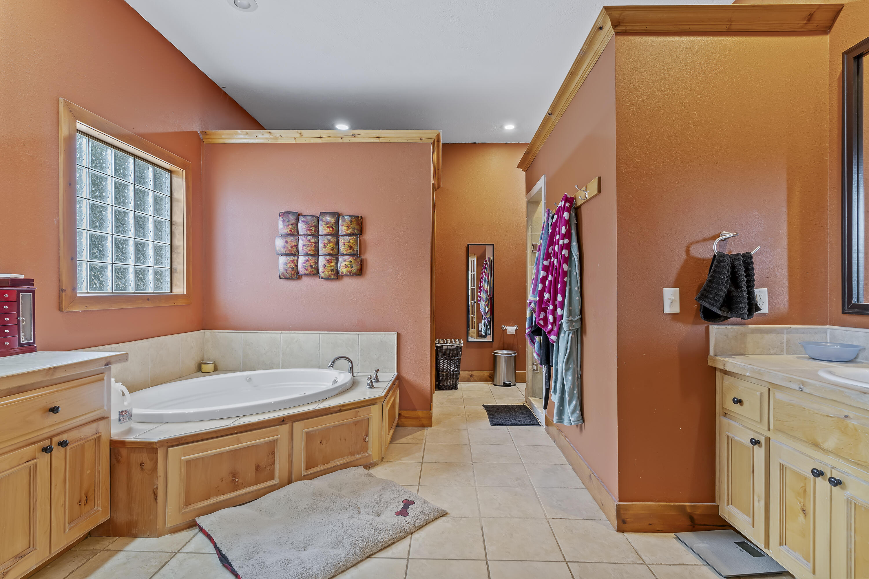 900 East Welch Street Property Photo 25