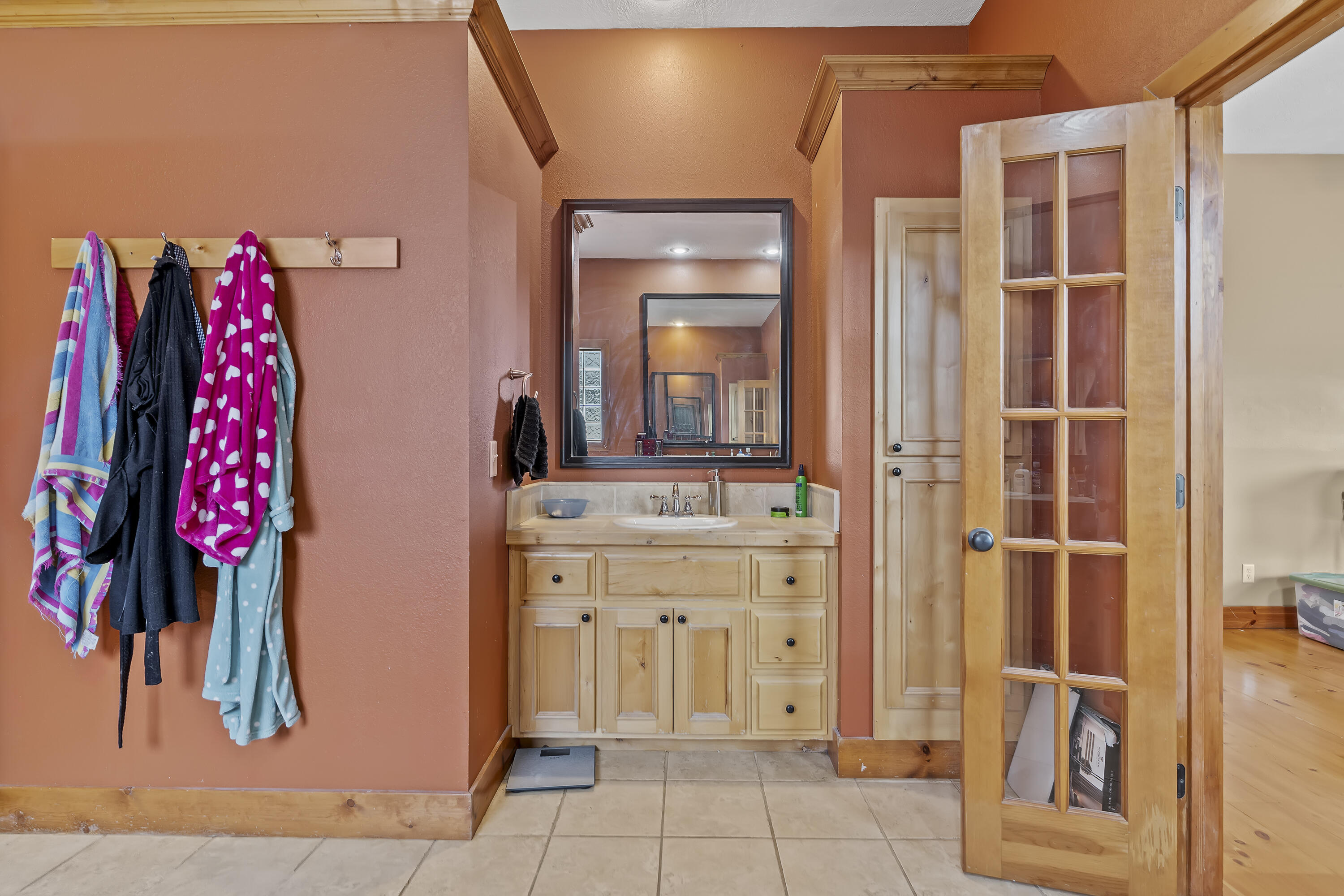 900 East Welch Street Property Photo 26