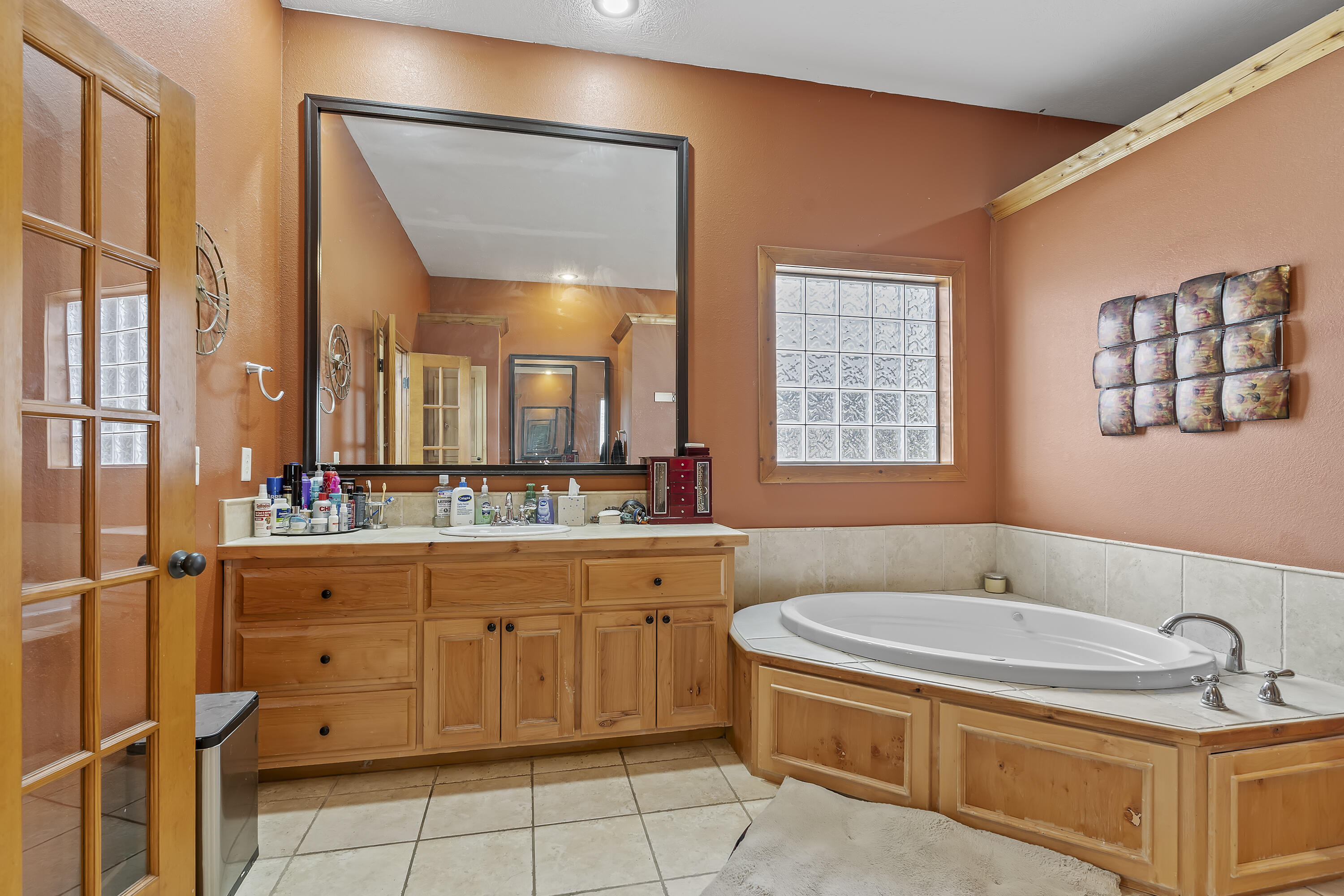 900 East Welch Street Property Photo 27