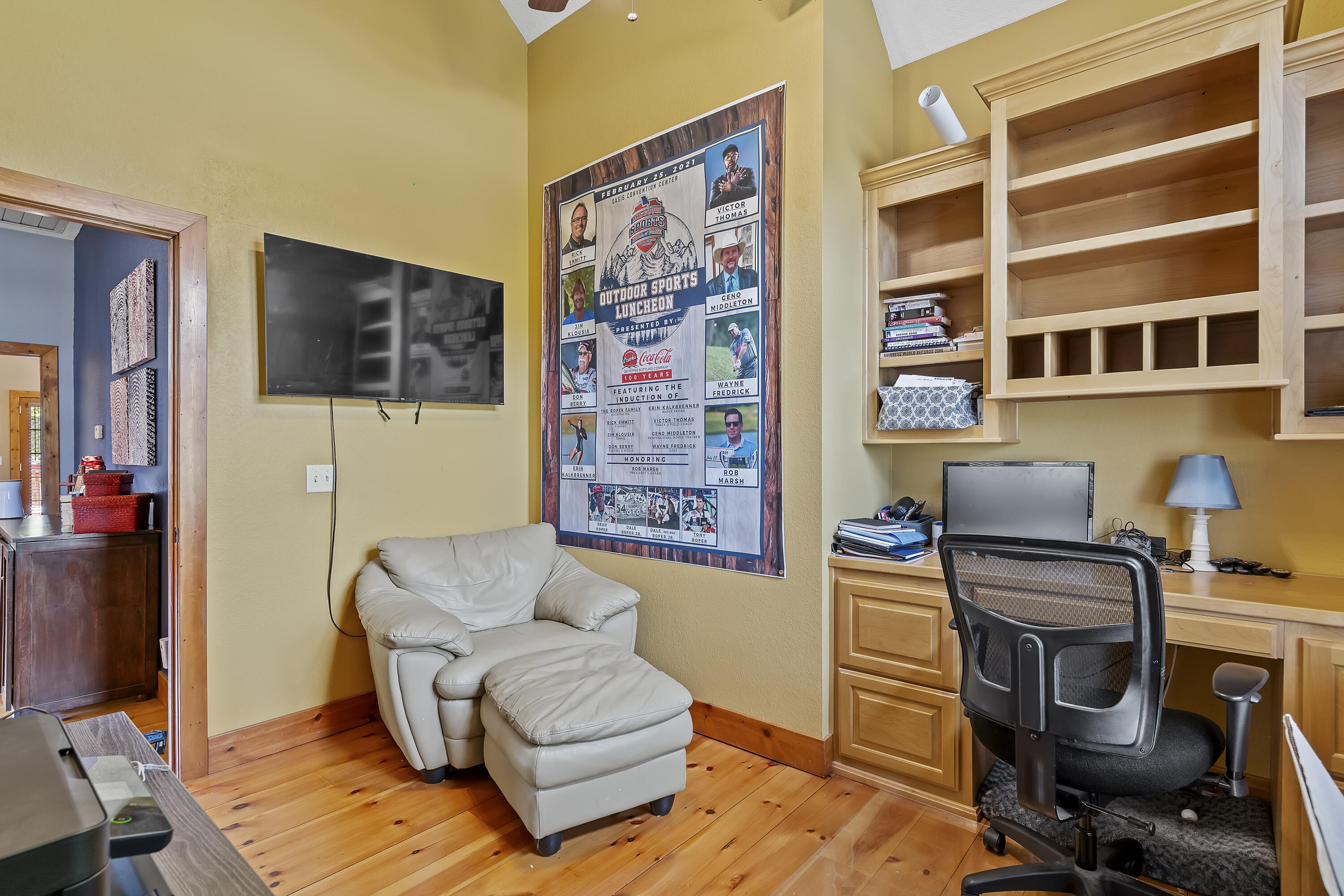 900 East Welch Street Property Photo 30