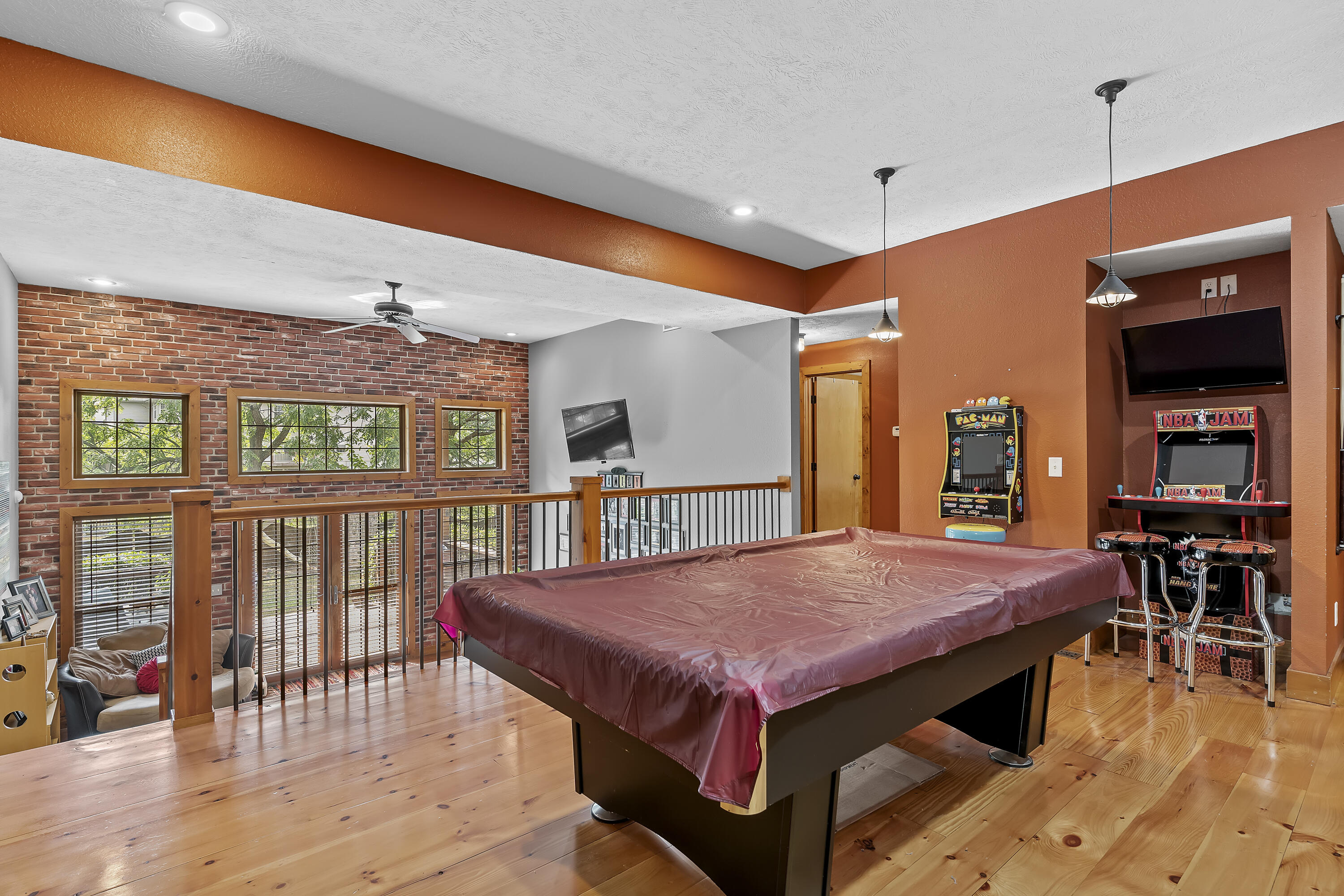 900 East Welch Street Property Photo 37