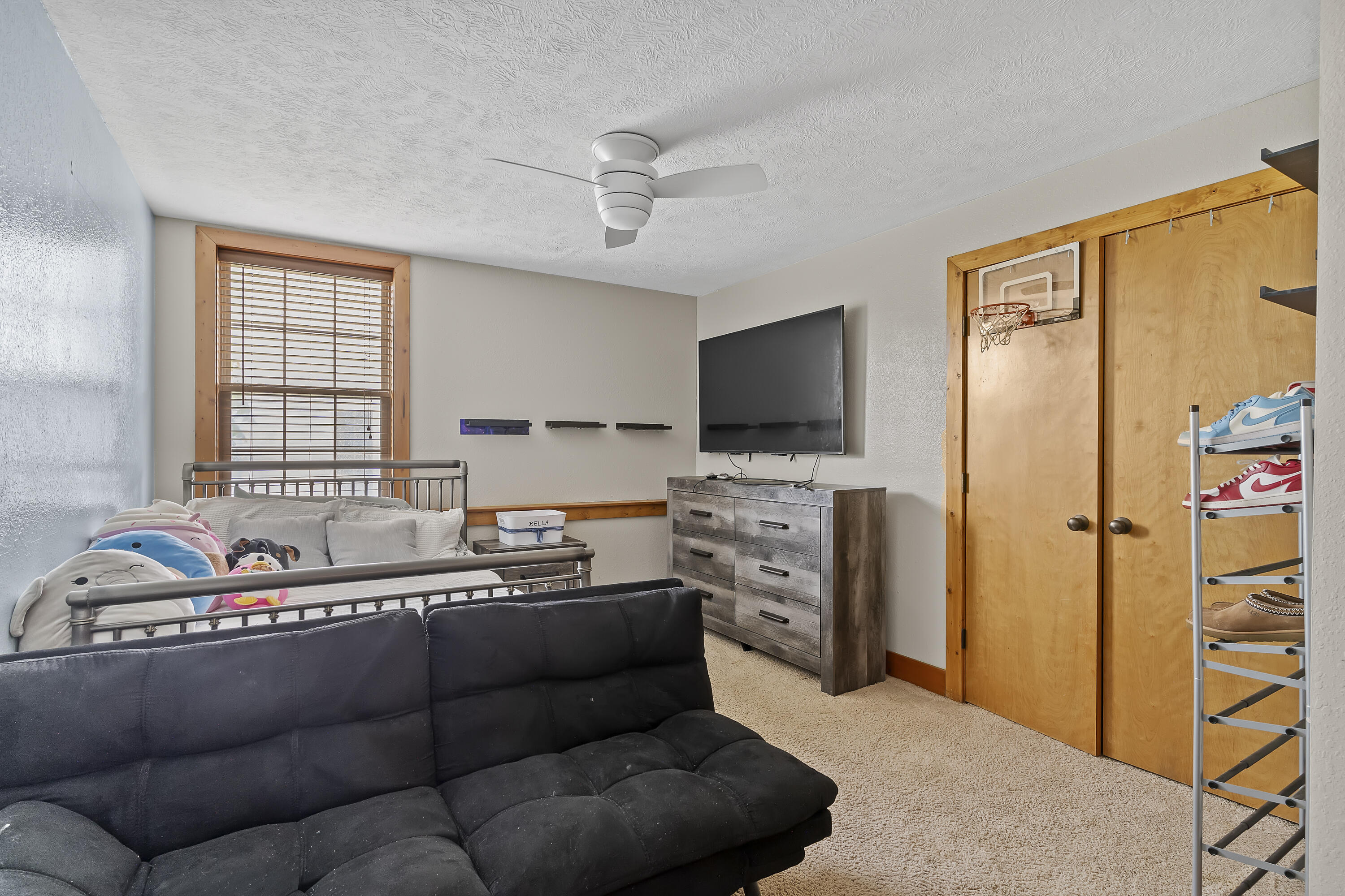 900 East Welch Street Property Photo 39