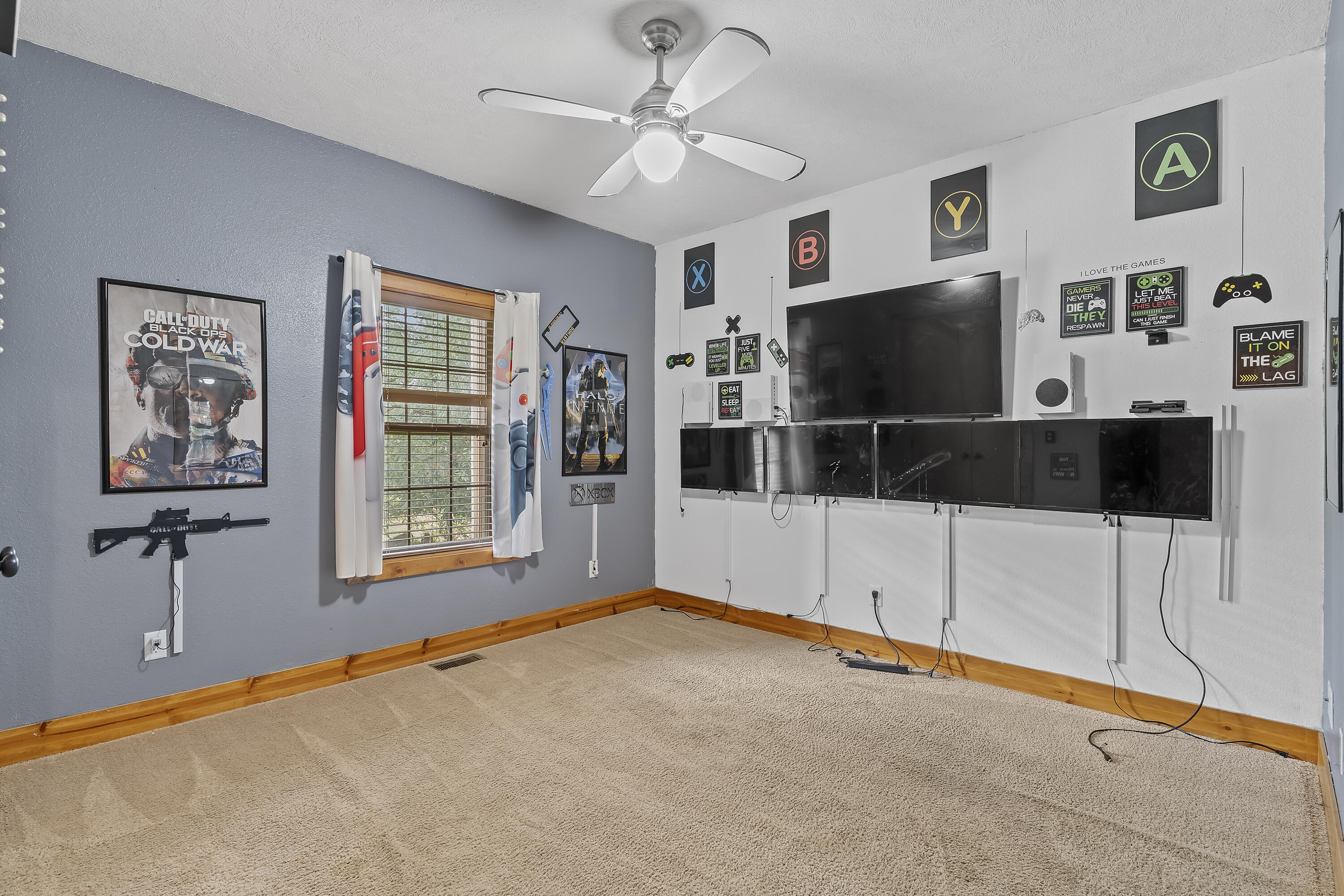 900 East Welch Street Property Photo 42