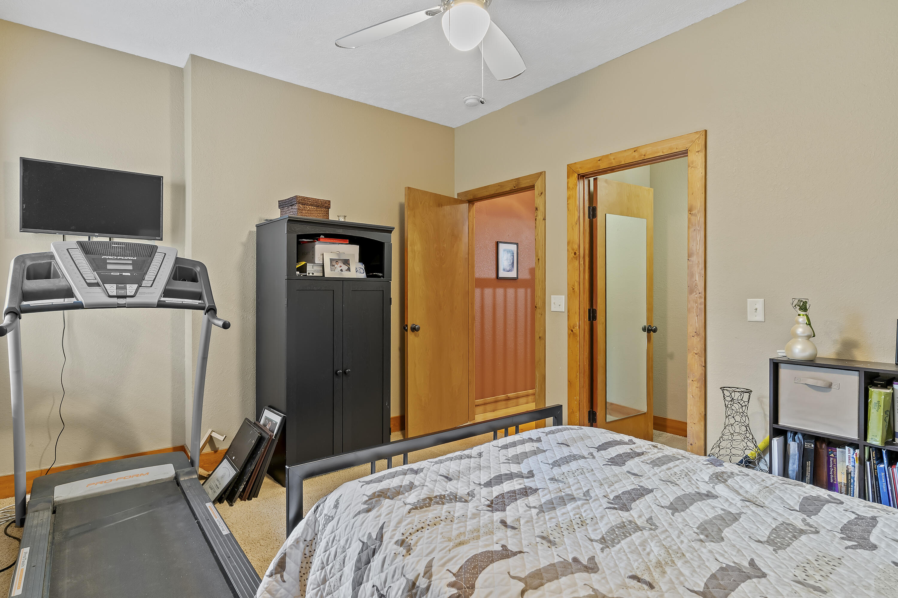 900 East Welch Street Property Photo 45