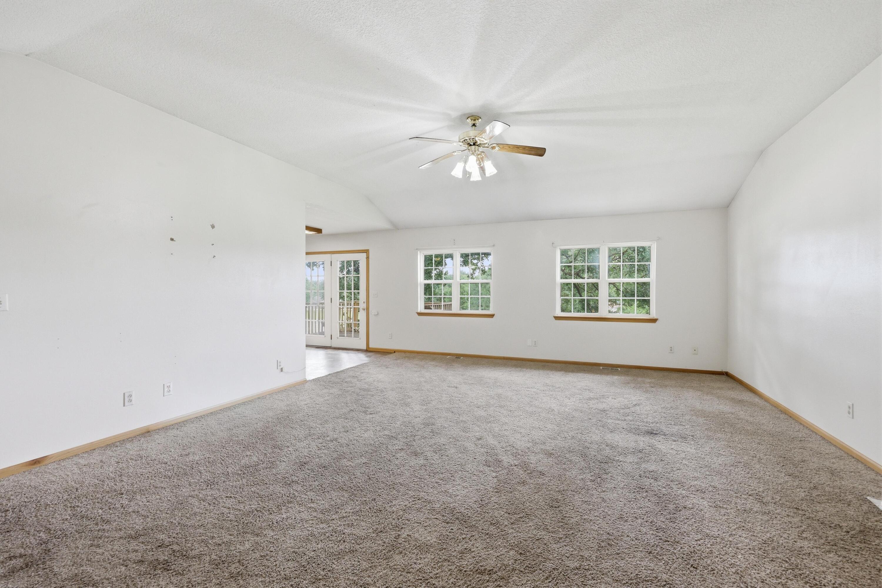 1904 Quincy Street Property Photo 4