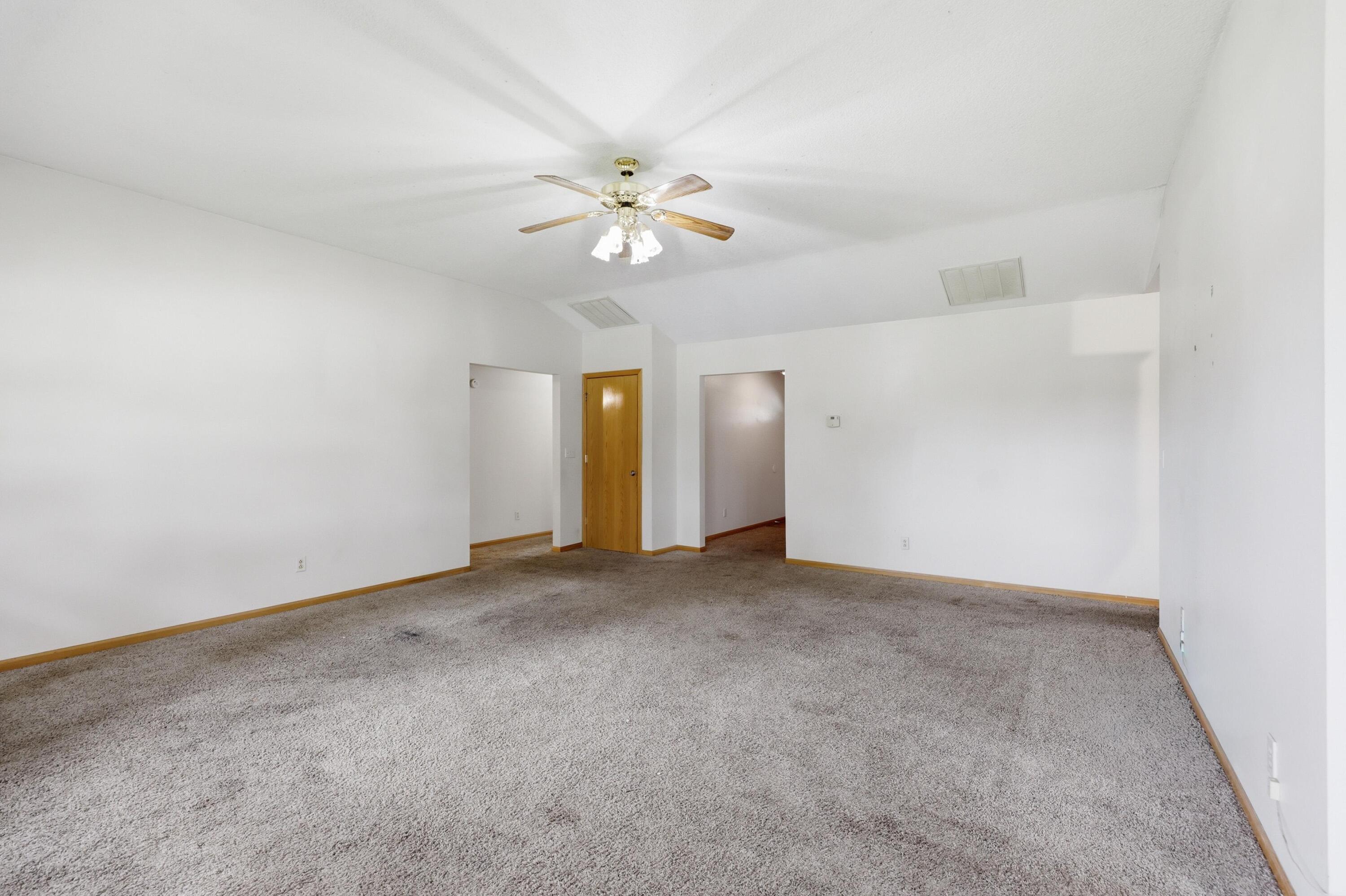 1904 Quincy Street Property Photo 8