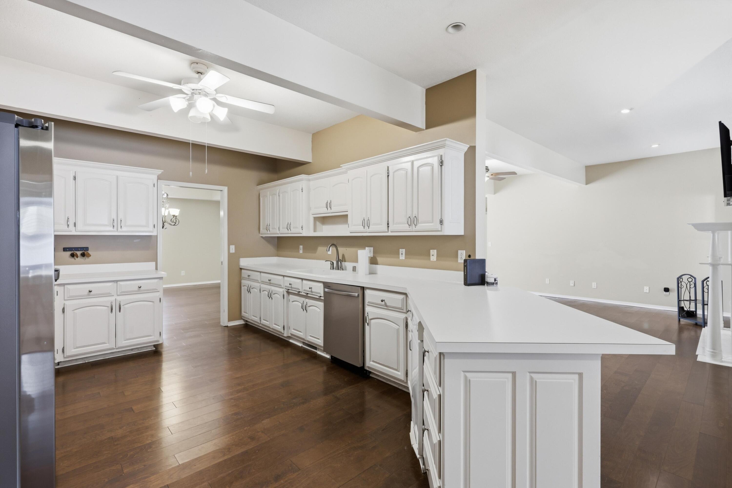 407 Split Rail Drive Property Photo 13