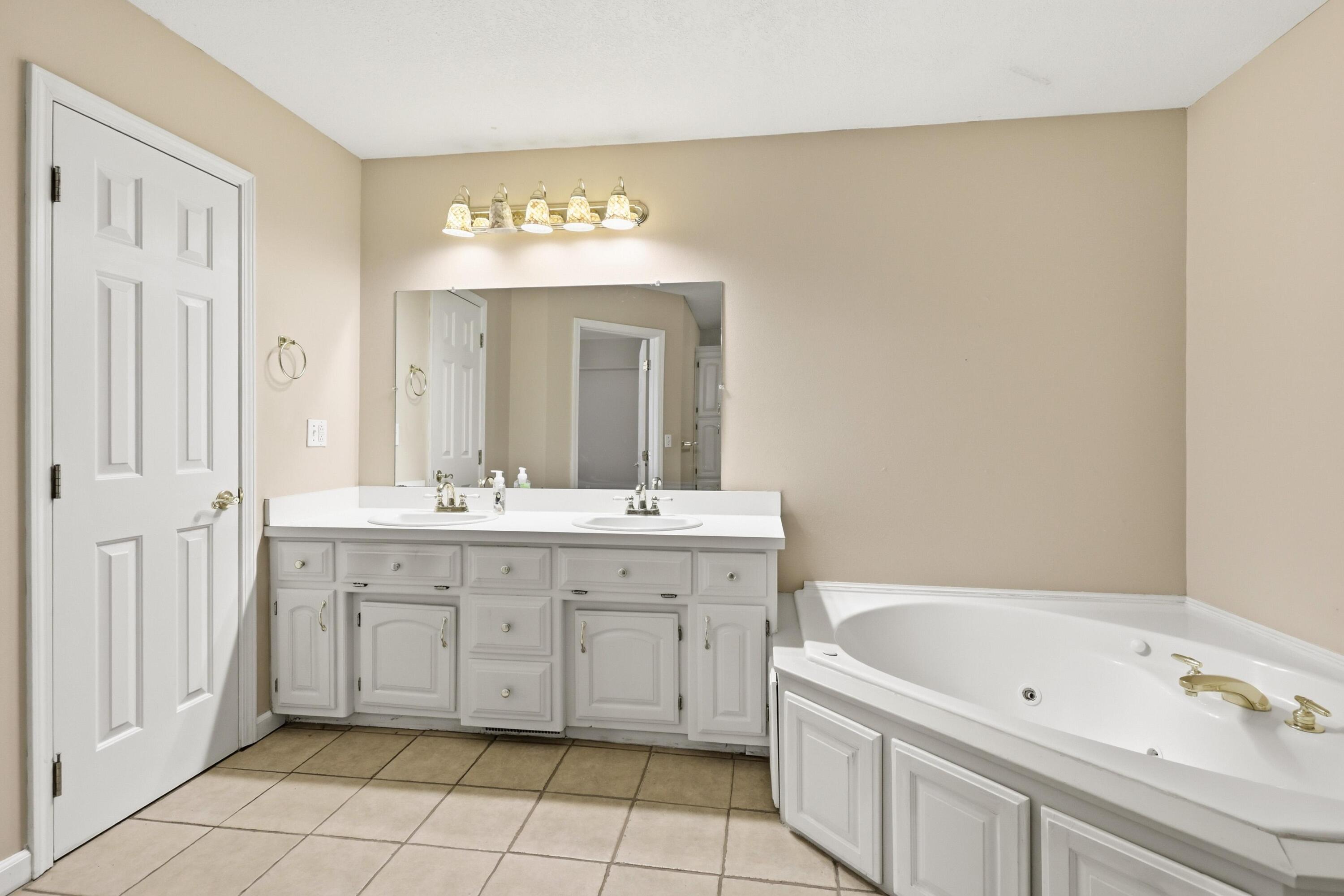 407 Split Rail Drive Property Photo 19