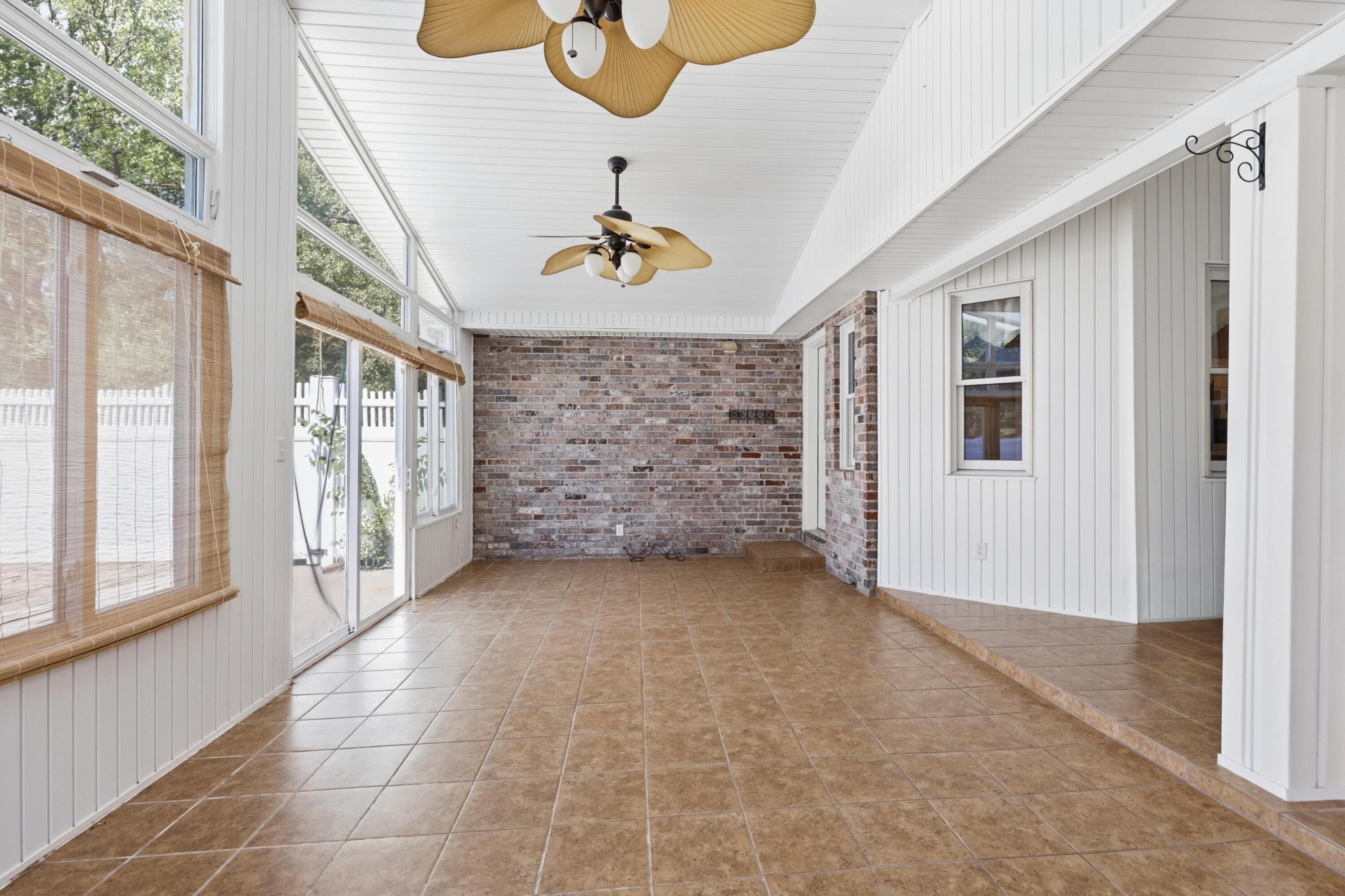 407 Split Rail Drive Property Photo 37
