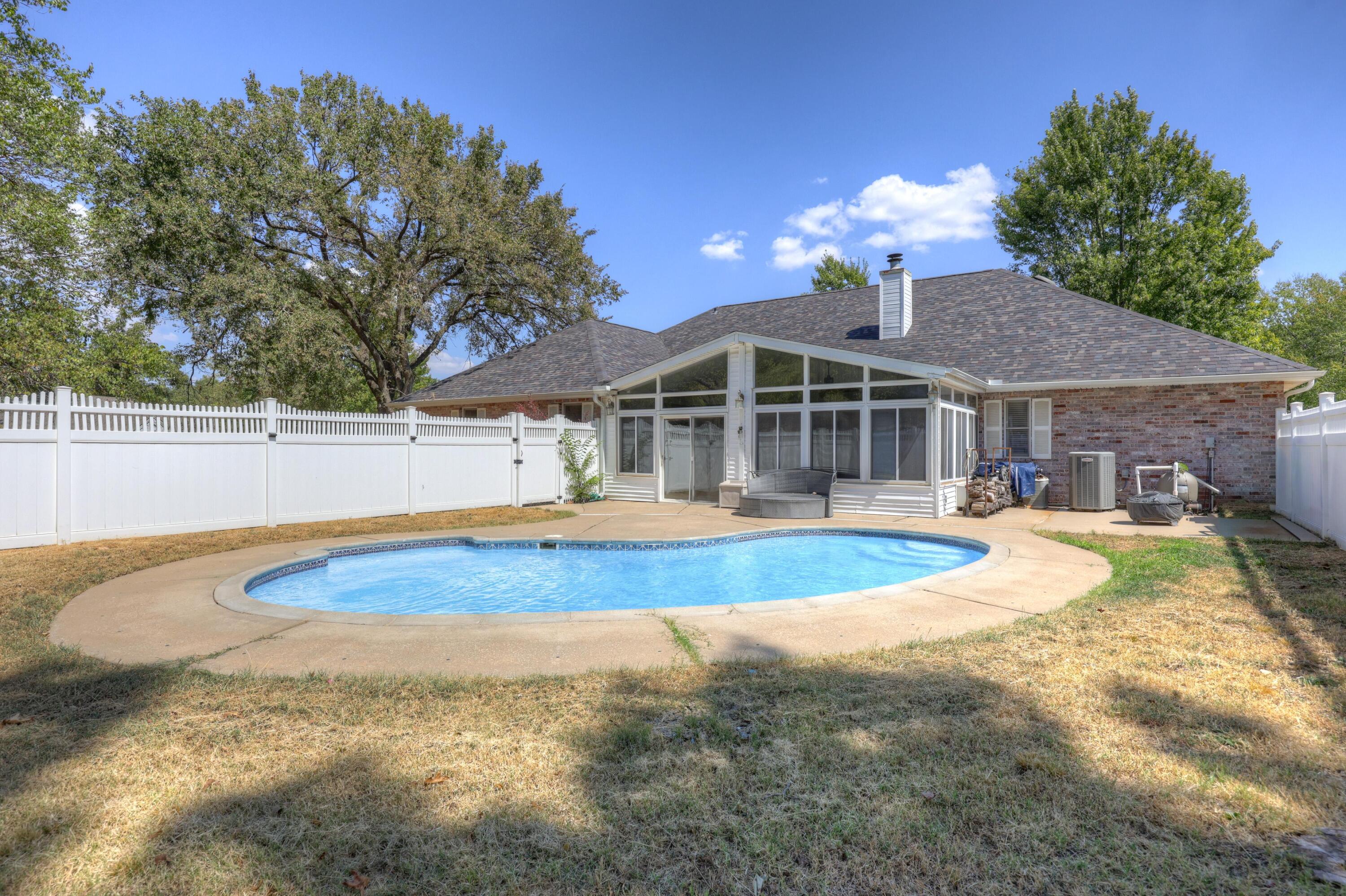 407 Split Rail Drive Property Photo 40
