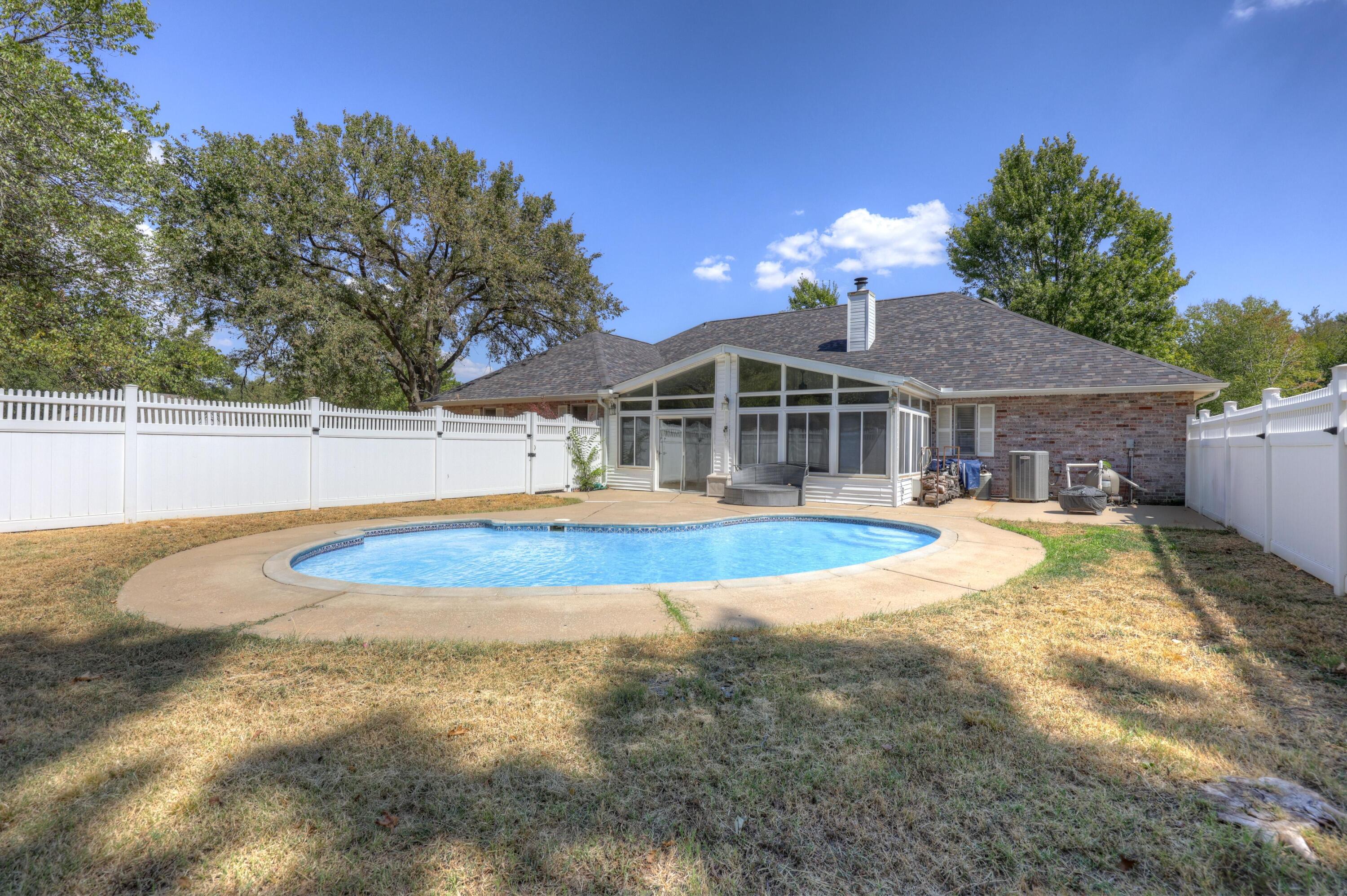 407 Split Rail Drive Property Photo 41