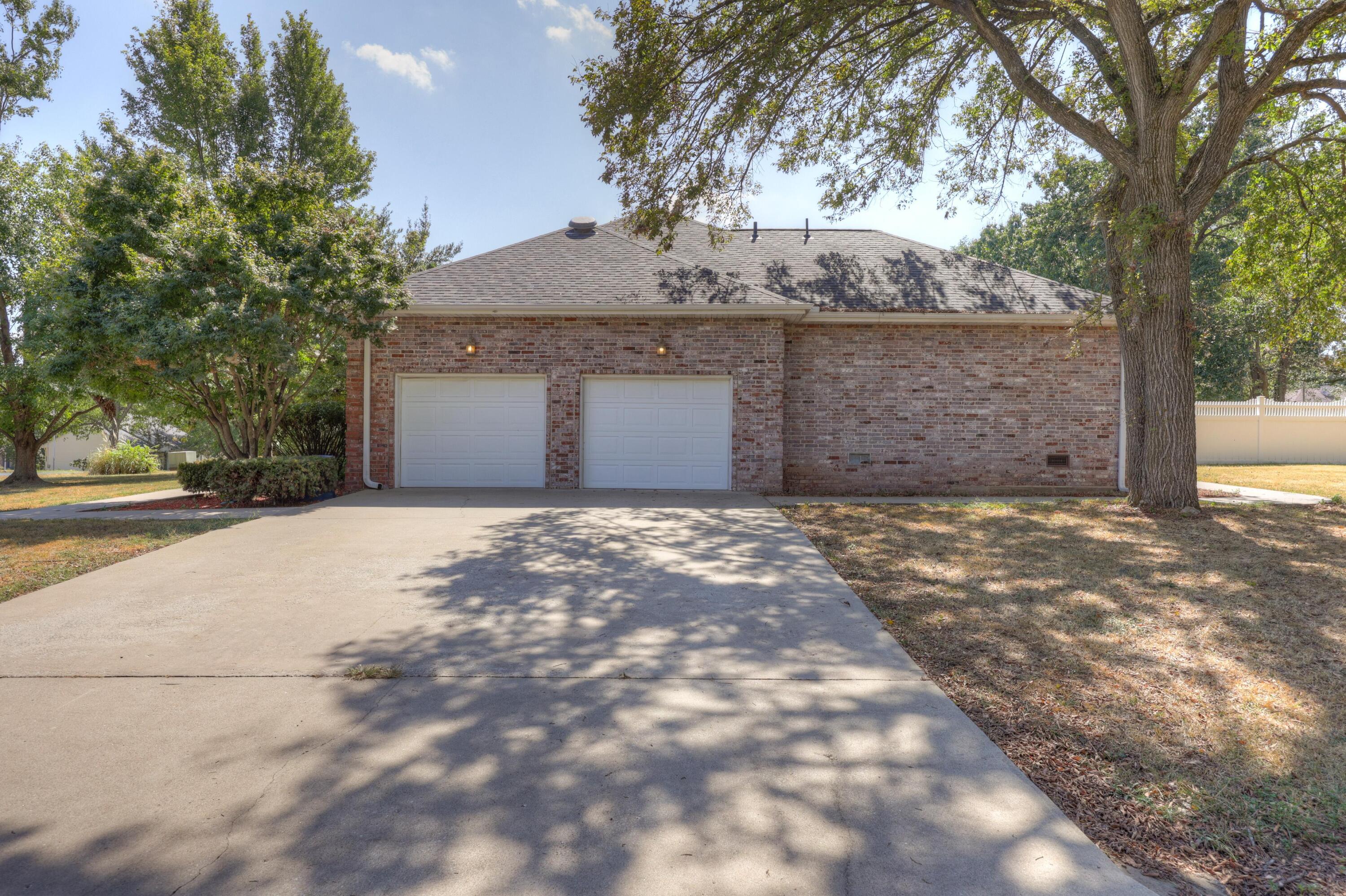 407 Split Rail Drive Property Photo 46