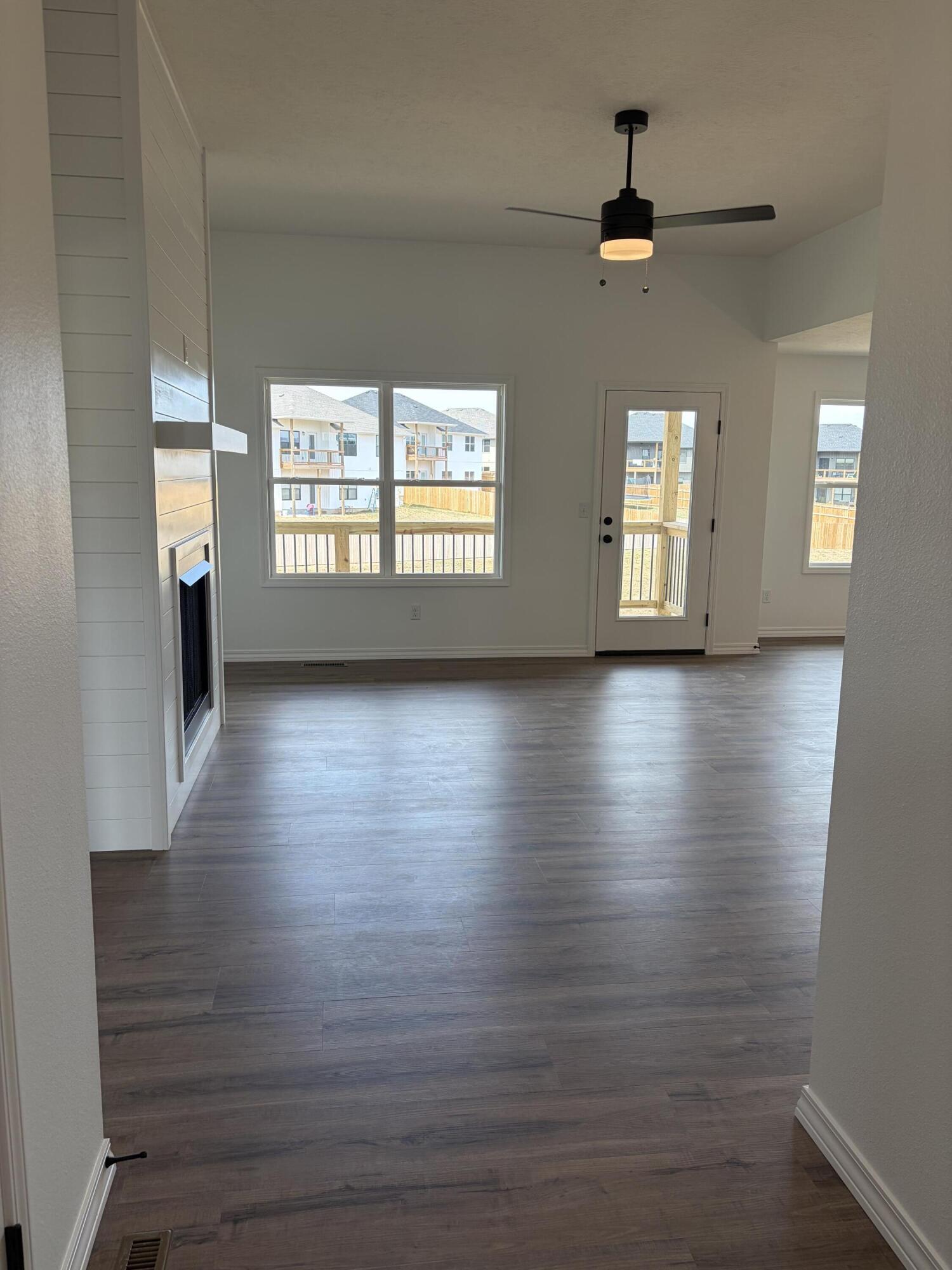 675 West Castor Loop Property Photo 2