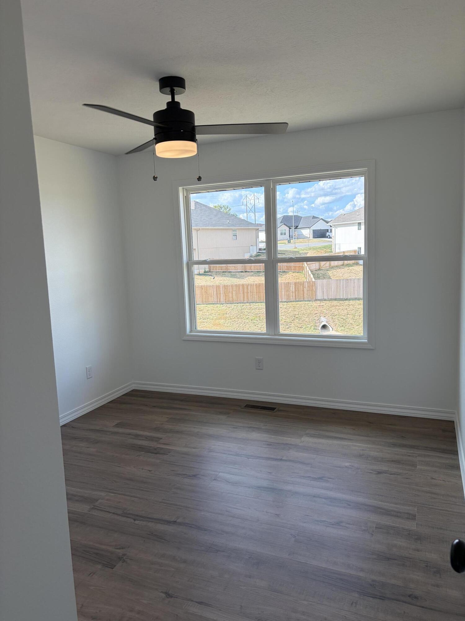 675 West Castor Loop Property Photo 8