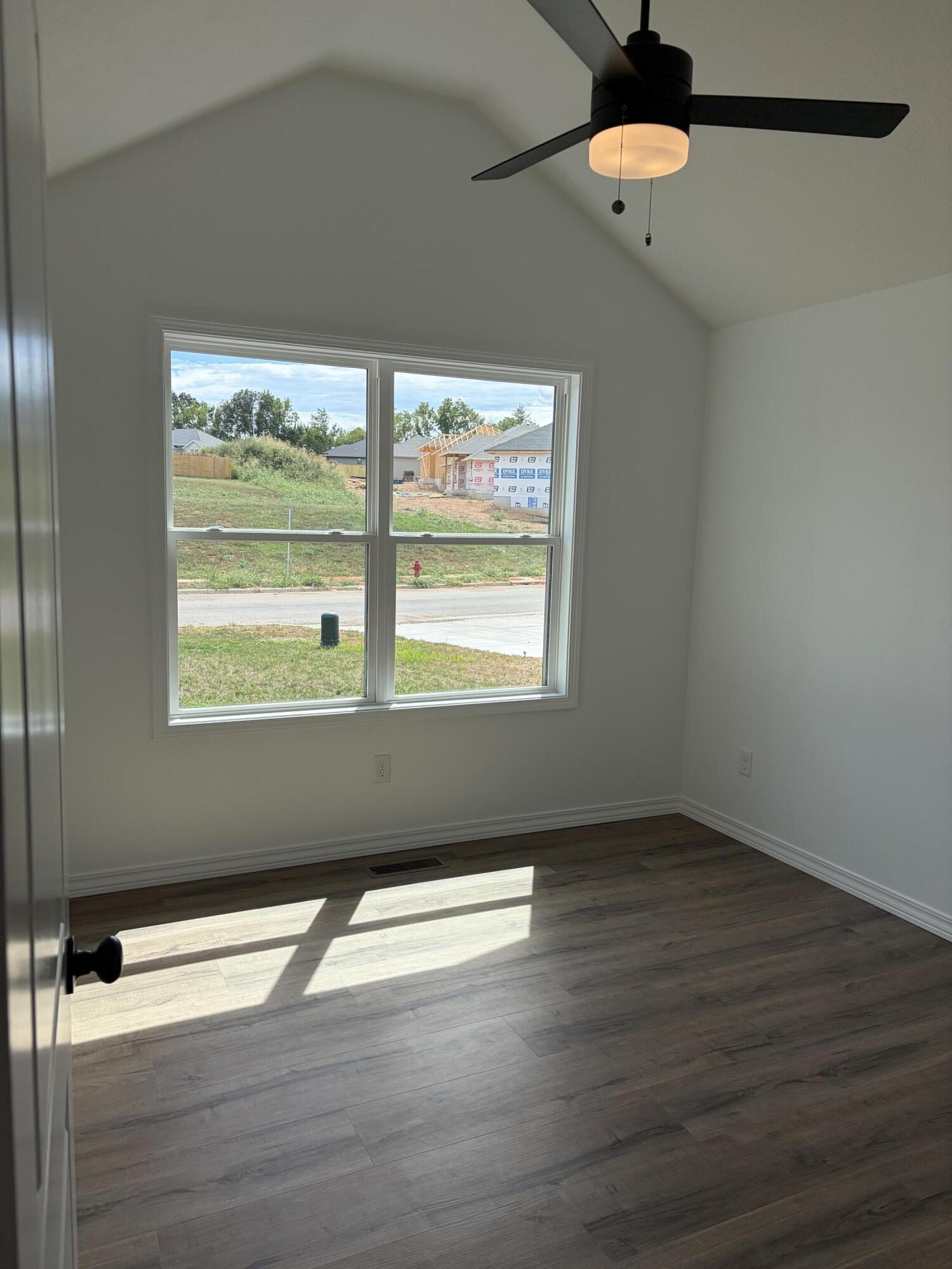 675 West Castor Loop Property Photo 14