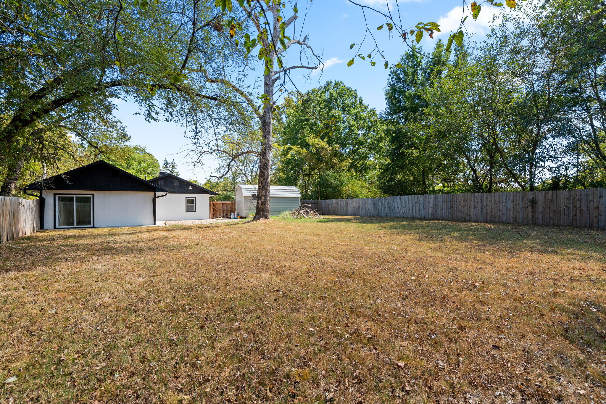 221 North Hickory Street Property Photo 34