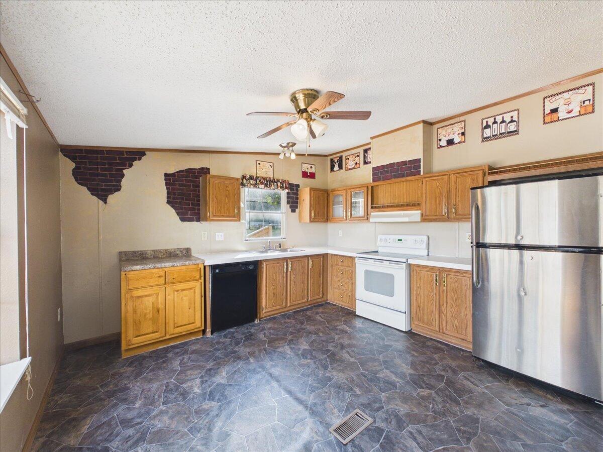 27061 County Road 209 Property Photo 21