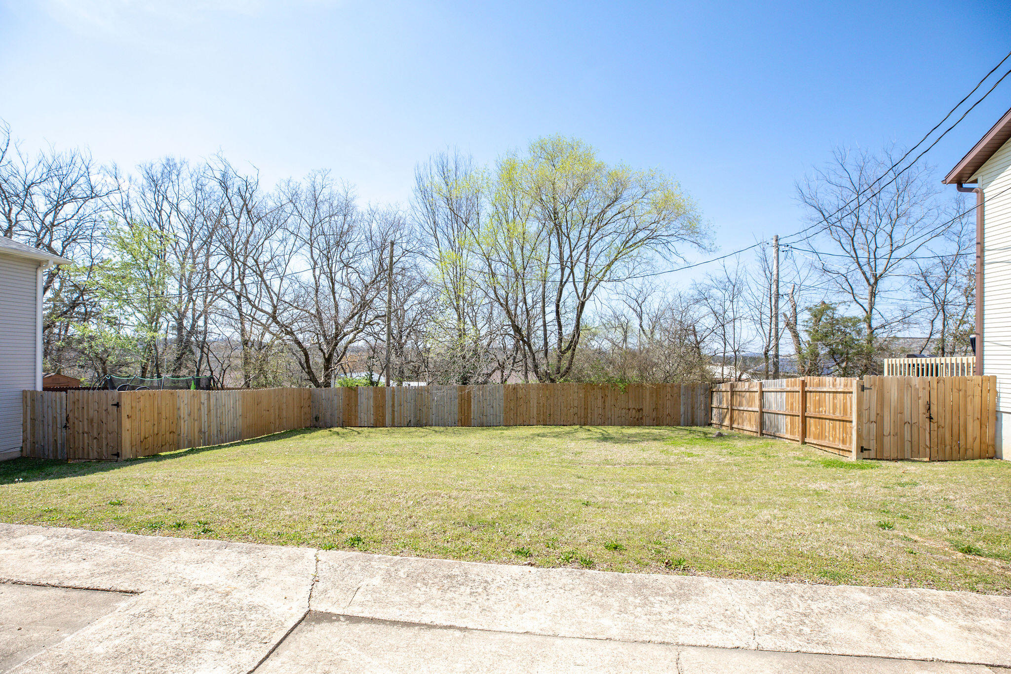 317-347 Hawthorne Street Property Photo 6