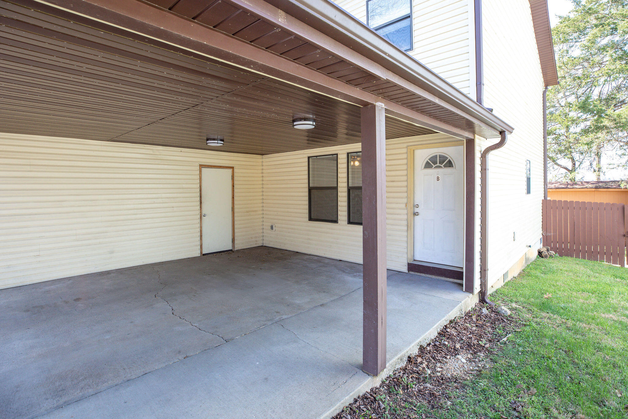 317-347 Hawthorne Street Property Photo 7