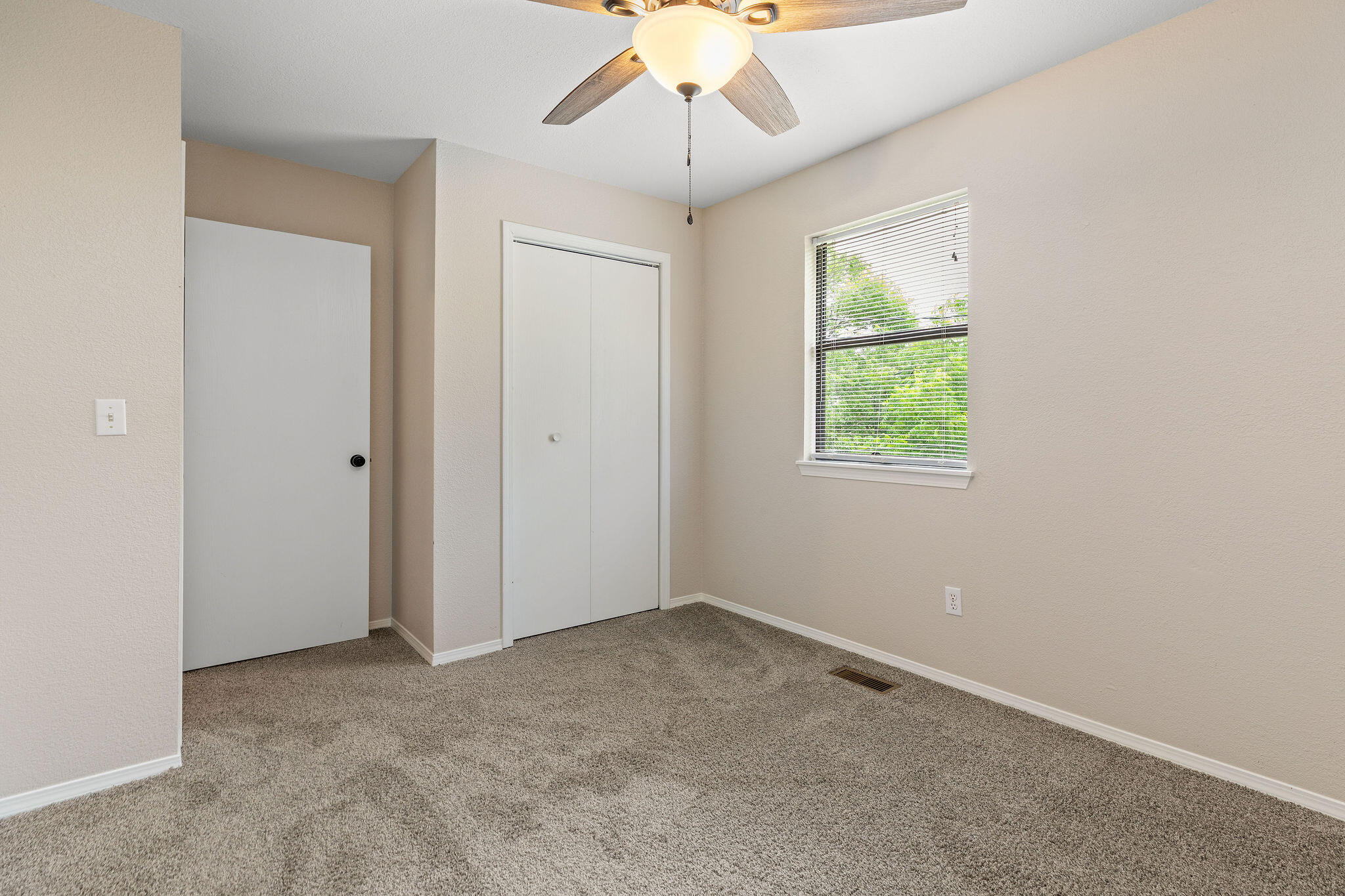 317-347 Hawthorne Street Property Photo 19