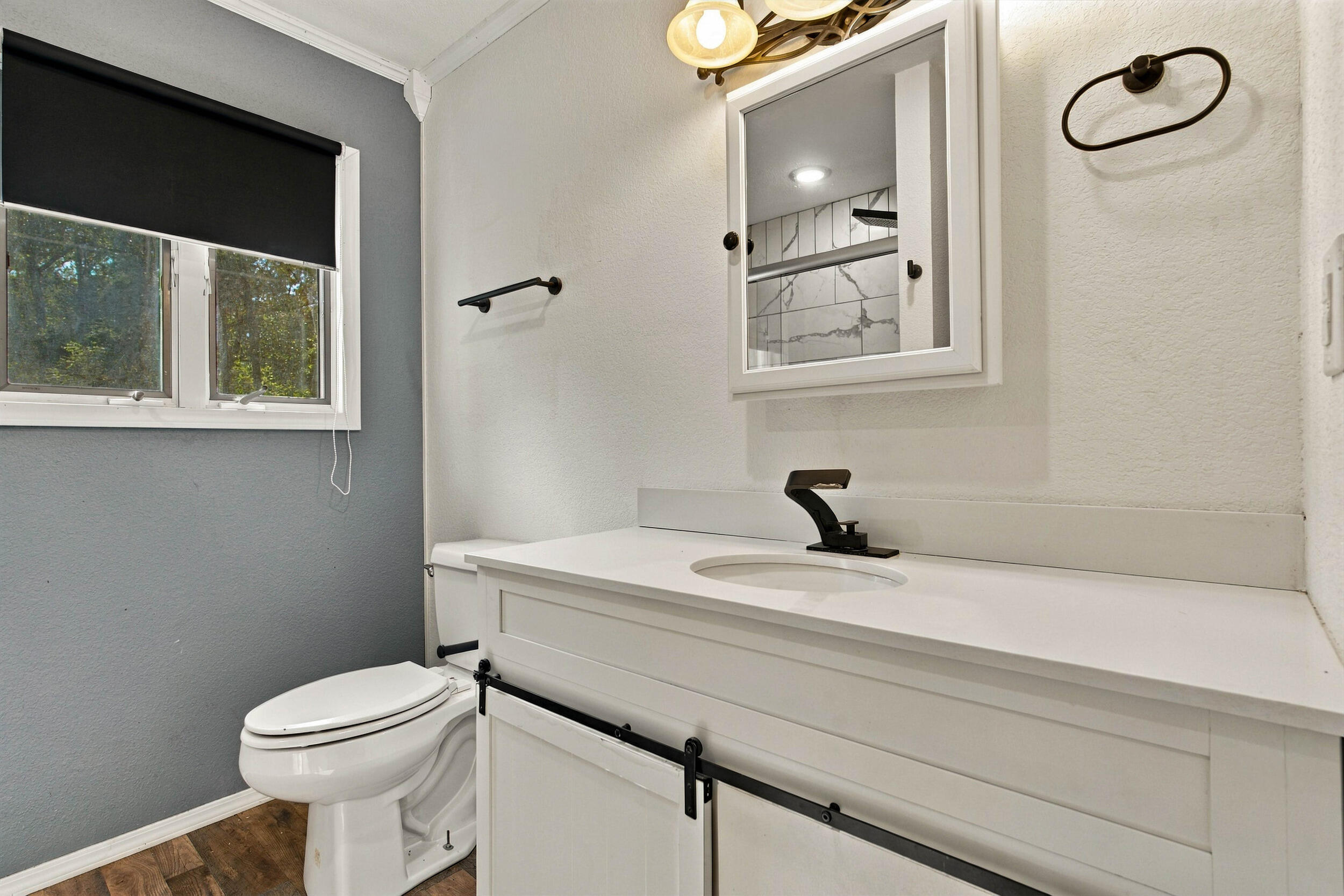 1000 Hickory Street Property Photo 12