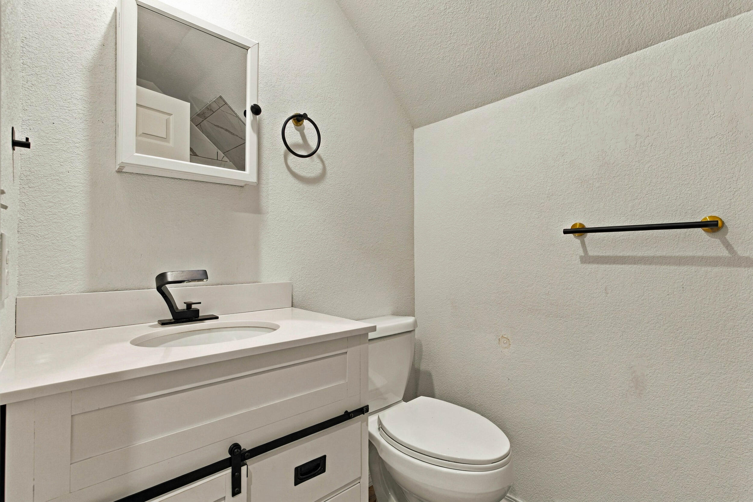 1000 Hickory Street Property Photo 30