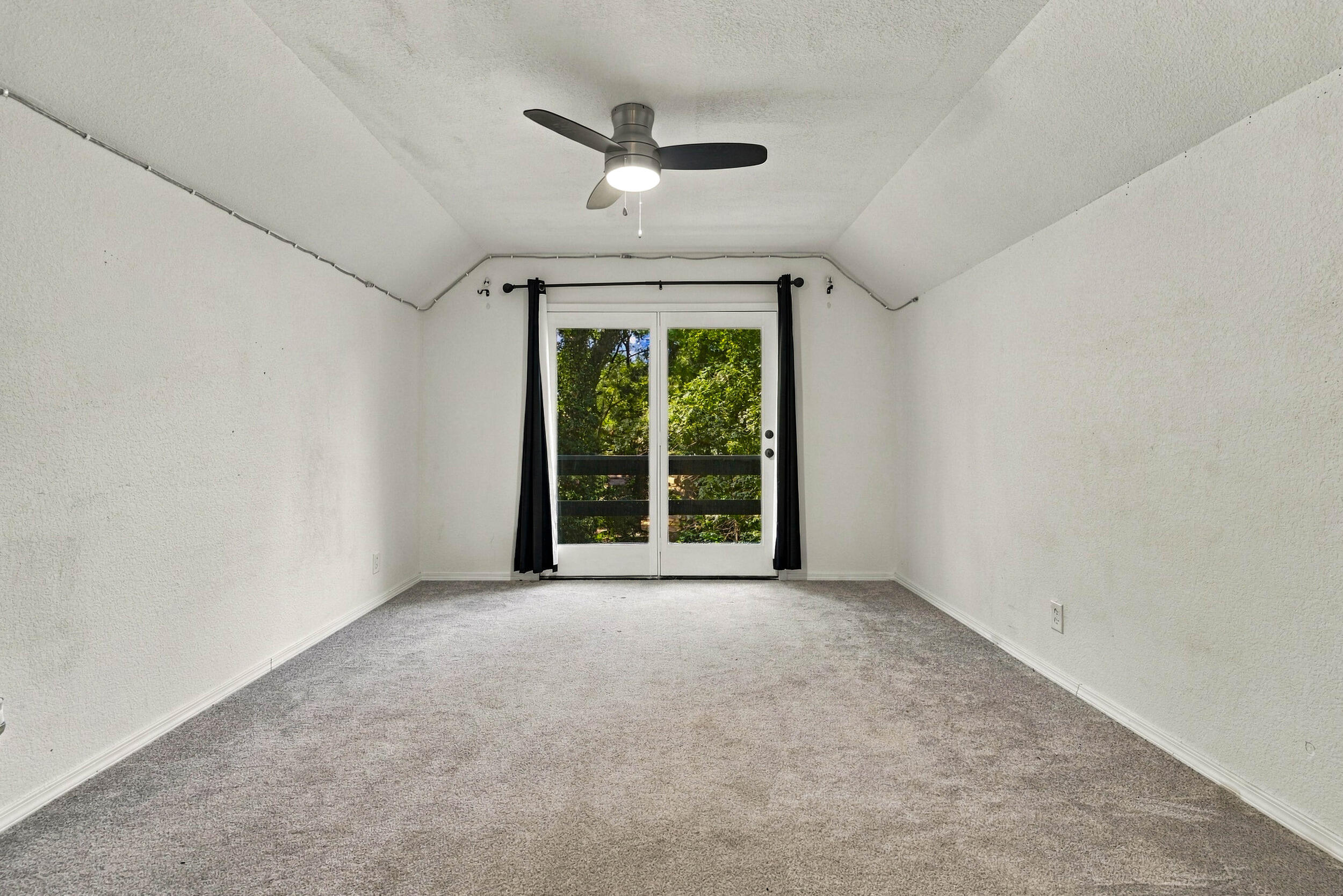 1000 Hickory Street Property Photo 32