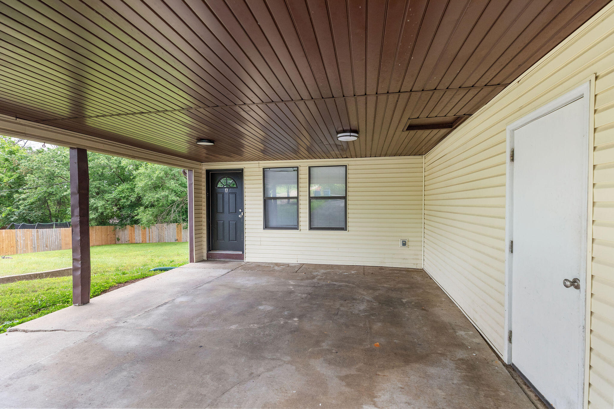 337 Hawthorne Street Property Photo 6